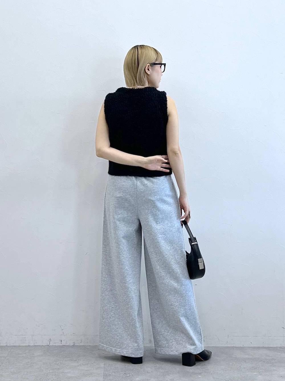 「RAGEBLUEのアソートアイウェア（メガネ、グレー系）」を使った、たけおさん（レディース・157cm）の夏コーディネートの5枚目の写真