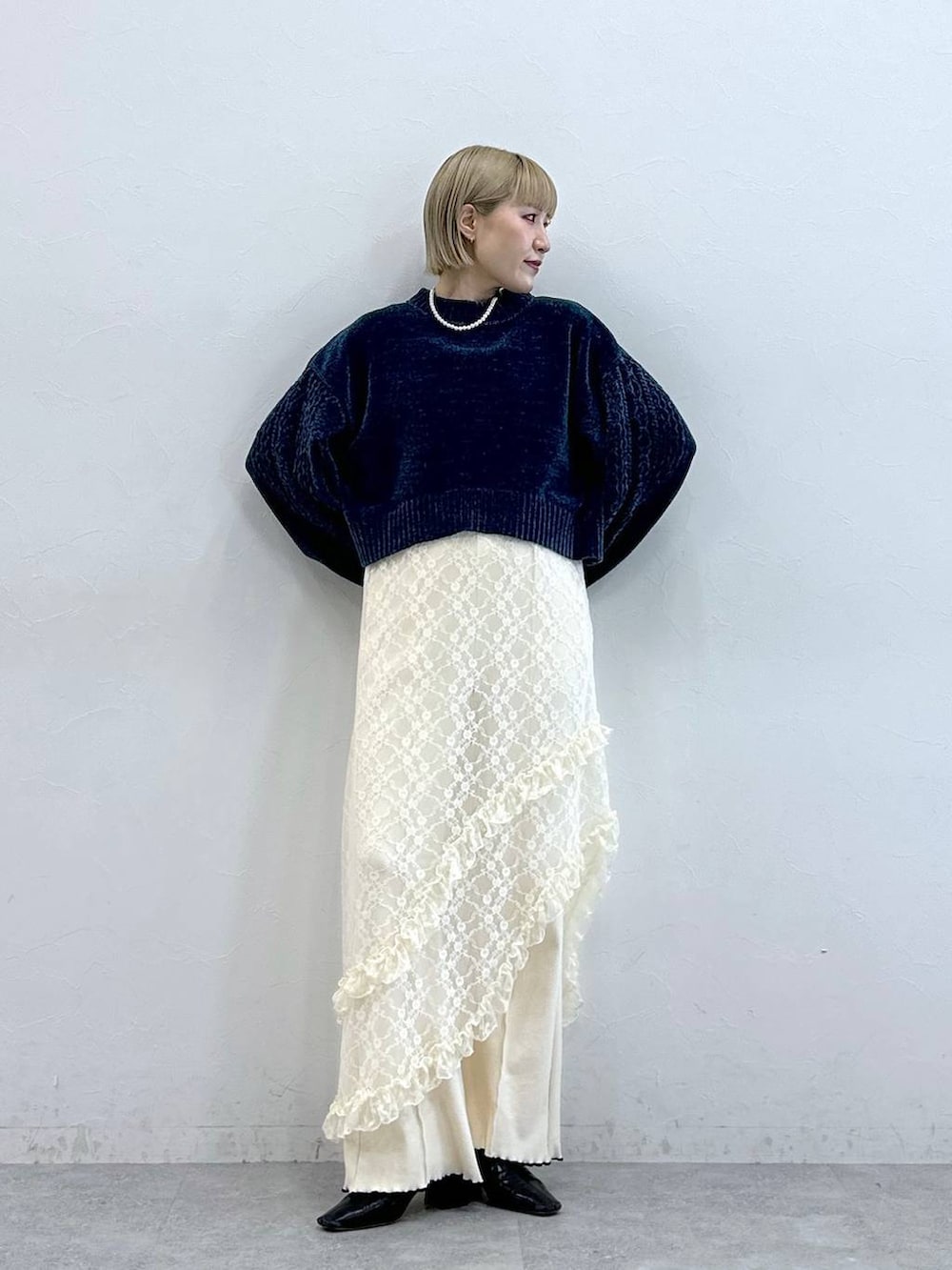 「RAGEBLUEのボリュームスリーブ/袖ラインモールニット（ニット/セーター、ブルー系）」を使った、たけおさん（レディース・157cm）の夏コーディネートの2枚目の写真