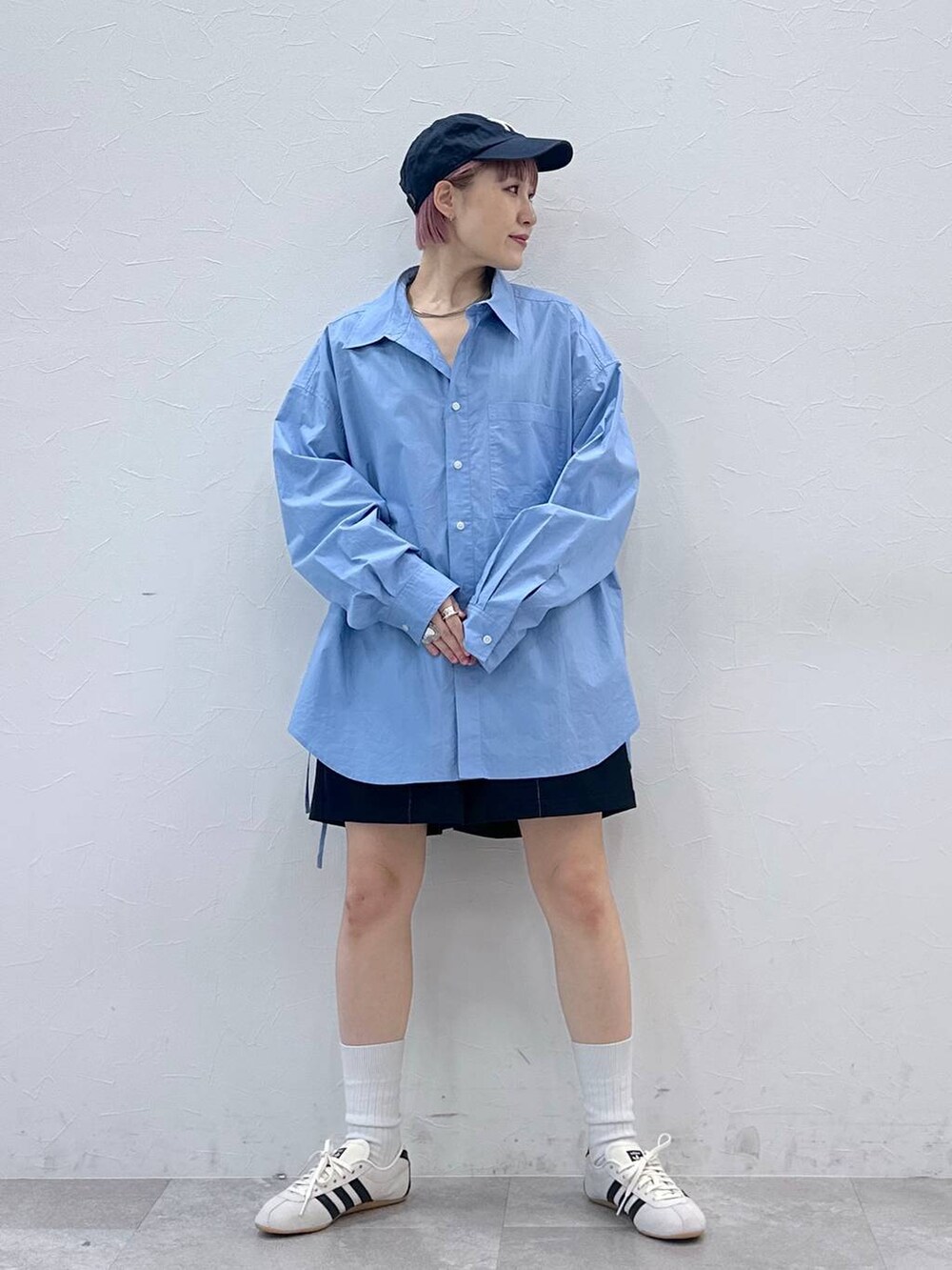 「RAGEBLUEの＜adidas/アディダス＞TOKYO W /アディダス トーキョー W（スニーカー、ホワイト系）」を使った、たけおさん（レディース・157cm）の冬コーディネートの7枚目の写真