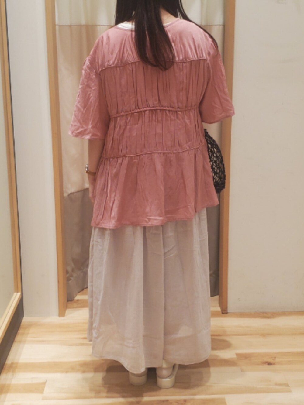 「春カラー、ブラウスが主役の春コーデ、サマンサモスモスブルー」｜「Samansa Mos2 blueのリボンギャザーティアードブラウス（シャツ/ブラウス、ピンク系）」を使った、makomako28さん（レディース・157cm）の春コーディネートの3枚目の写真