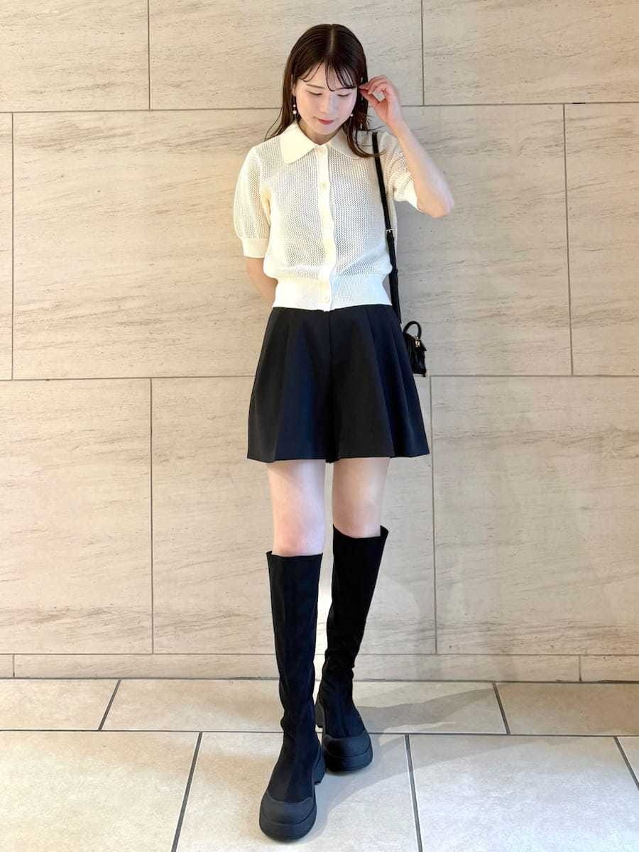 「デートコーデ、着回し、高身長、低身長、ショルダーバッグ、パンツ、ニット、ハイウエスト、イエベ、骨格ウェーブ」｜「FRAY I.Dのダイヤメッシュポロカーディガン（カーディガン/ボレロ、ホワイト系）」を使った、FRAY I.Dさん（レディース・158cm）の春コーディネートの2枚目の写真
