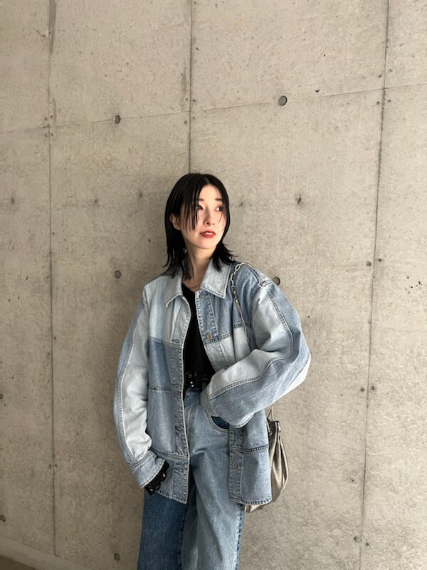 「コラボレーションアイテム、ジャケット、デニム、アウター、ブルベ、骨格ストレート」｜「FRAY I.Dの【upper hights】THE　TIBBYデニムジャケット（デニムジャケット、その他）」を使った、FRAY I.Dさん（レディース・161cm）の春コーディネートの3枚目の写真