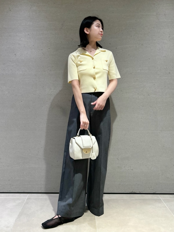 「着回し、高身長、シアー、ショルダーバッグ、サンダル、フラットシューズ、ストレートパンツ、ワイドパンツ、パンツ、ニット、ハイウエスト、イエベ、イエベ秋、骨格ストレート、ハンドバッグ」｜「FRAY I.Dのオープンカラーミラノリブニットジャケット（ニット/セーター、イエロー系）」を使った、FRAY I.Dさん（レディース・161cm）の春コーディネートの2枚目の写真