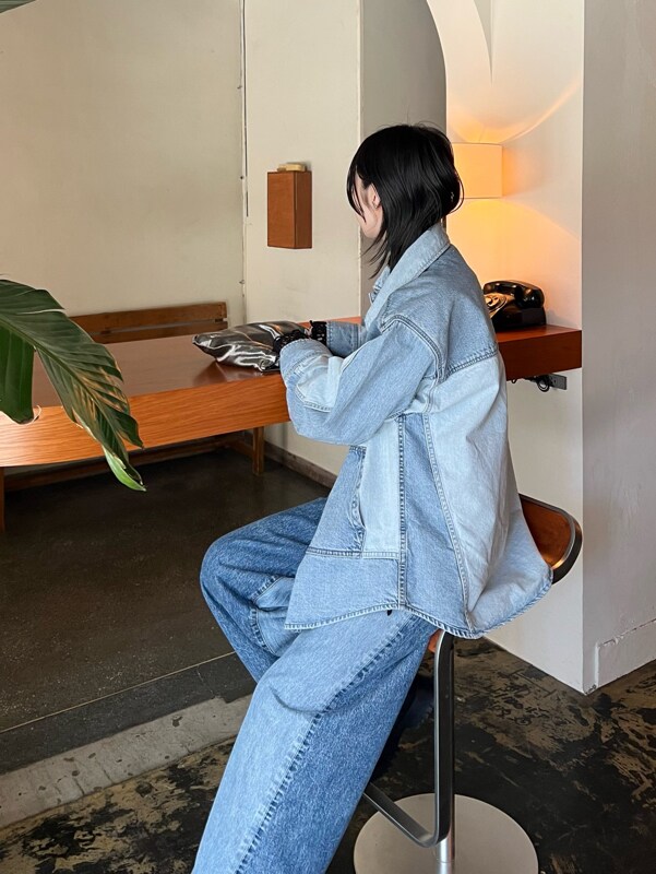 「コラボレーションアイテム、ジャケット、デニム、アウター、ブルベ、骨格ストレート」｜「FRAY I.Dの【upper hights】THE　TIBBYデニムジャケット（デニムジャケット、その他）」を使った、FRAY I.Dさん（レディース・161cm）の春コーディネートの2枚目の写真