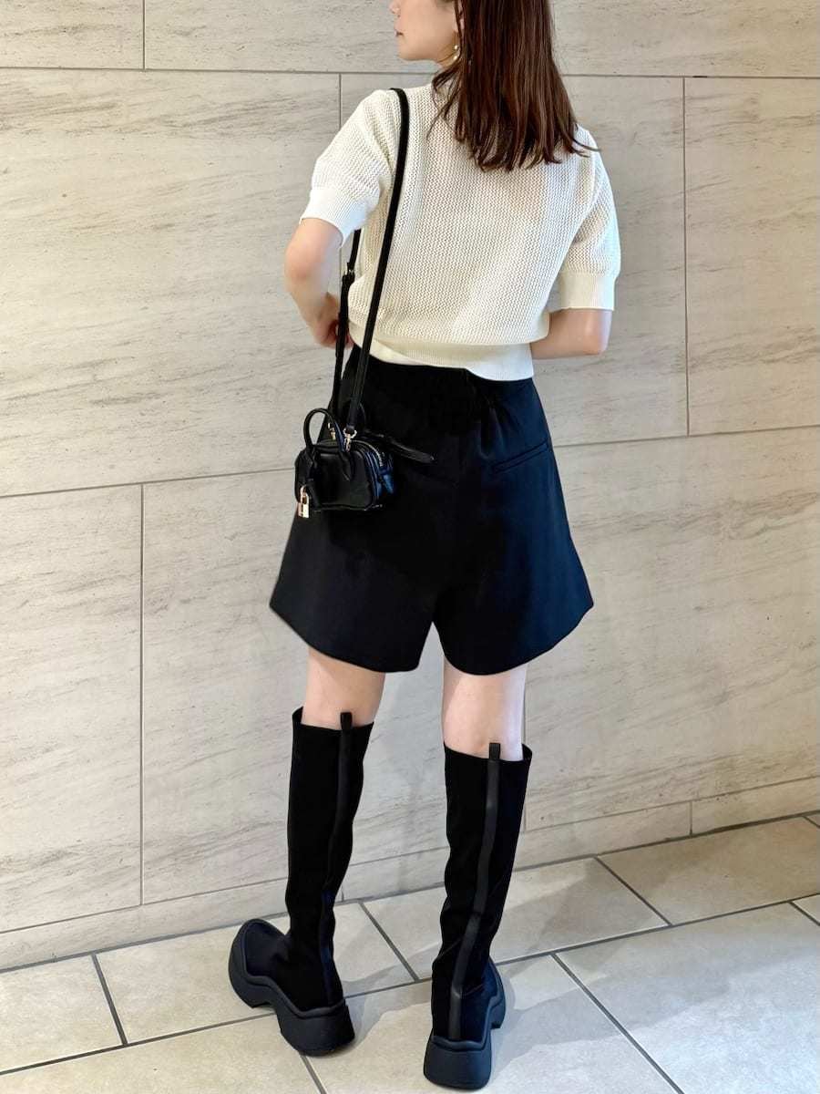 「デートコーデ、着回し、高身長、低身長、ショルダーバッグ、パンツ、ニット、ハイウエスト、イエベ、骨格ウェーブ」｜「FRAY I.Dのダイヤメッシュポロカーディガン（カーディガン/ボレロ、ホワイト系）」を使った、FRAY I.Dさん（レディース・158cm）の春コーディネートの3枚目の写真