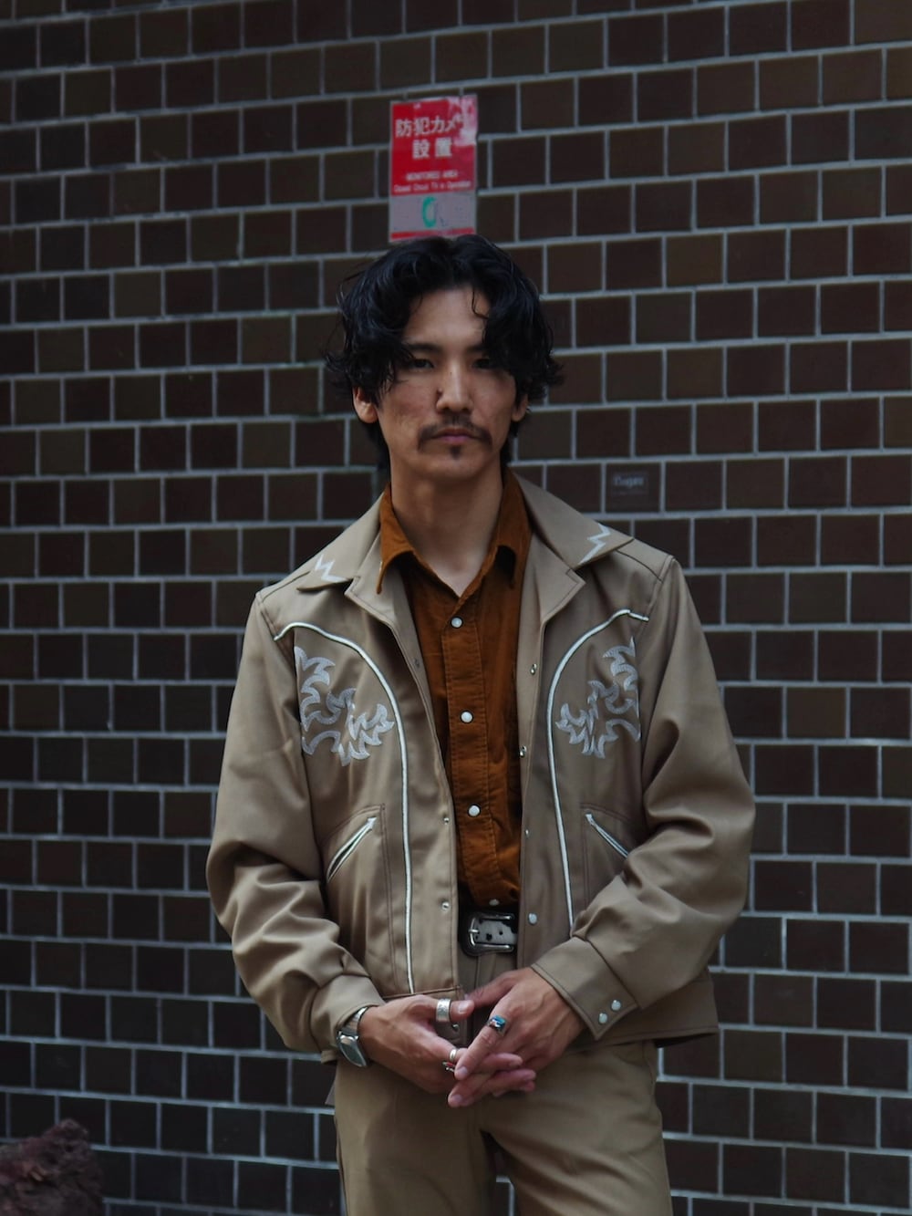 164164さんの「Wrangler/ラングラー【ベストセラー】WRANCHER/ランチャー フレアードレスパンツ スラックス（レングス71㎝）速乾梅雨にも◎（Wrangler）」を使ったコーディネートの2枚目の写真