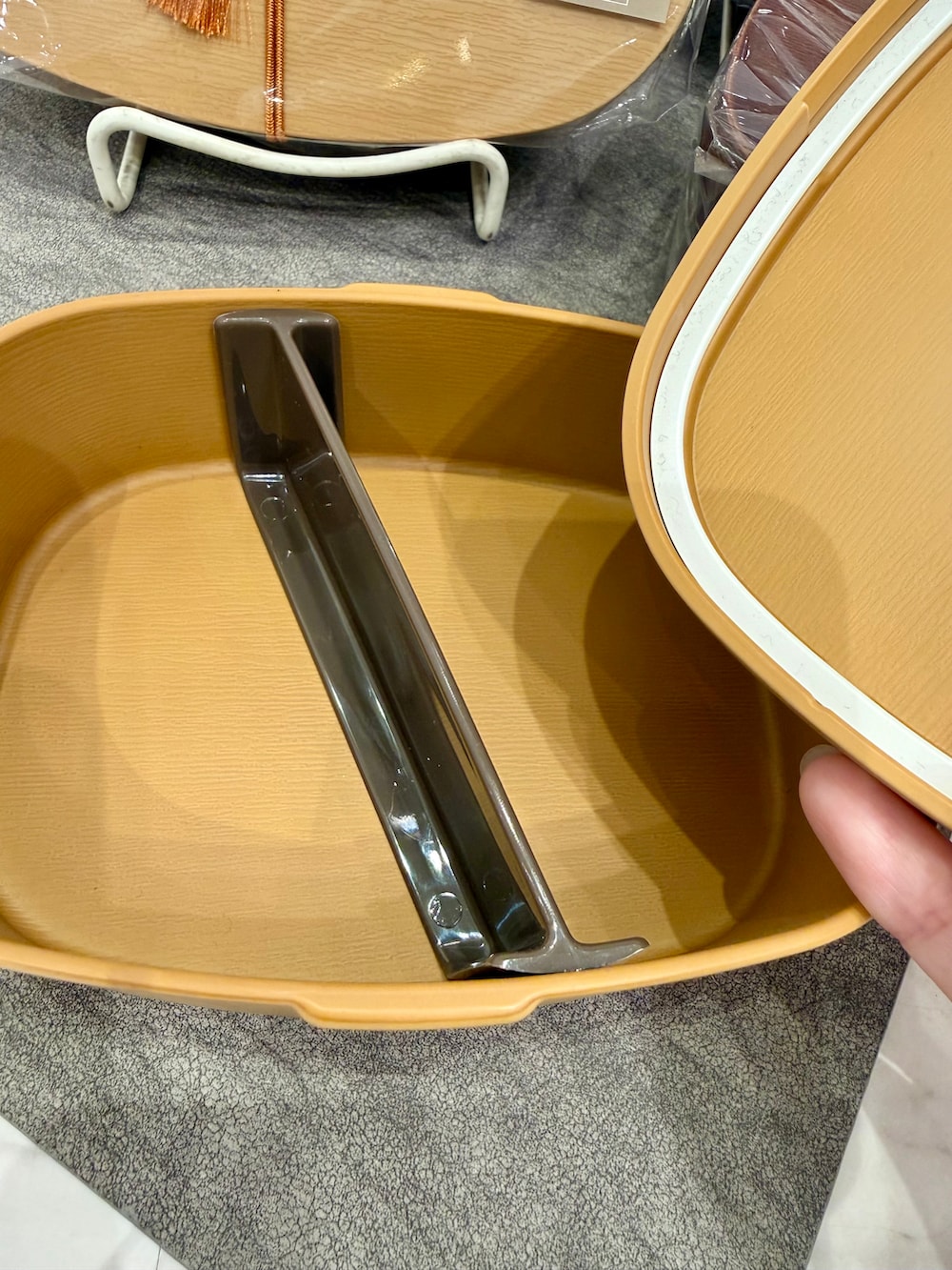 その他のお弁当箱、その他のお弁当箱、その他のお弁当箱を着用したレディースの秋コーディネートの3枚目の写真