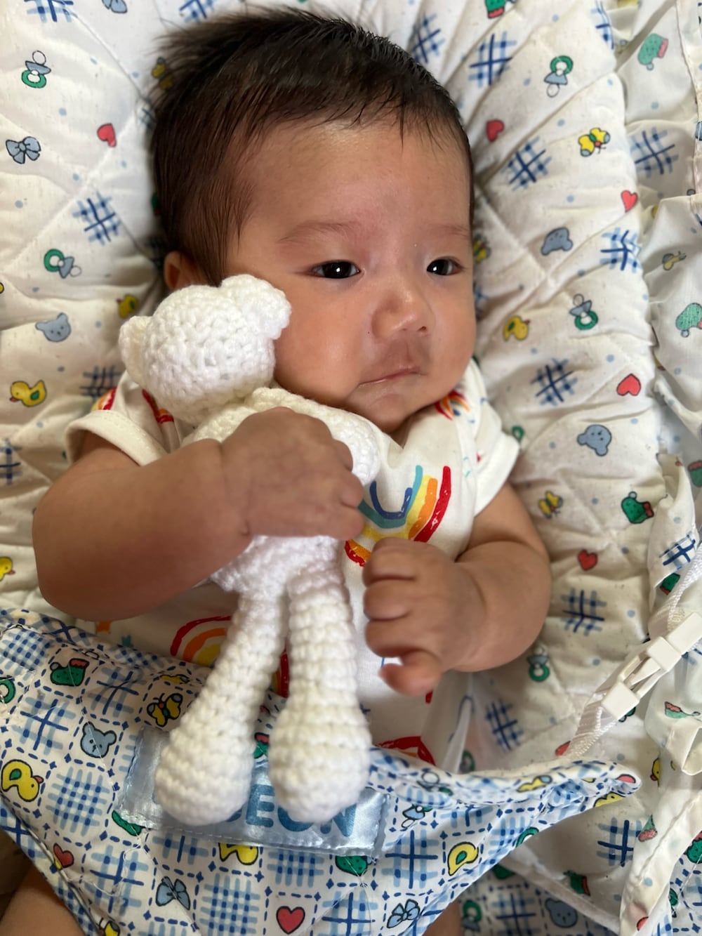 その他のロンパースを着用したキッズの冬コーディネートの3枚目の写真