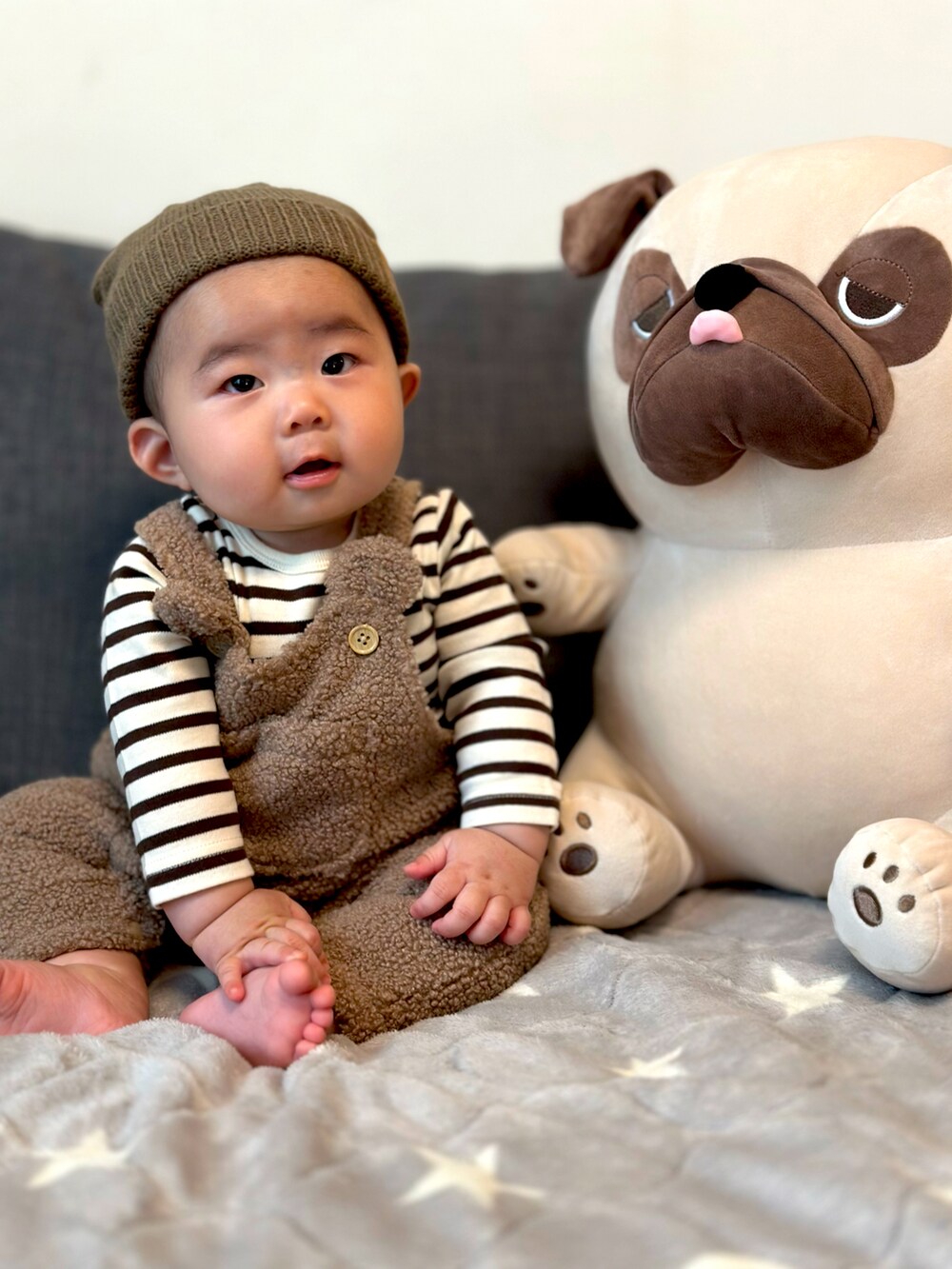 「新星WEARISTAにエントリー、男の子、レイヤードスタイル、ストリート、キッズファッション、むすこーで、ベビーコーデ、赤ちゃん」｜「petit mainのアニマルビーニー（ニットキャップ/ビーニー、ブラウン系）」を使った、souさん（キッズ・142cm）の冬コーディネートの2枚目の写真