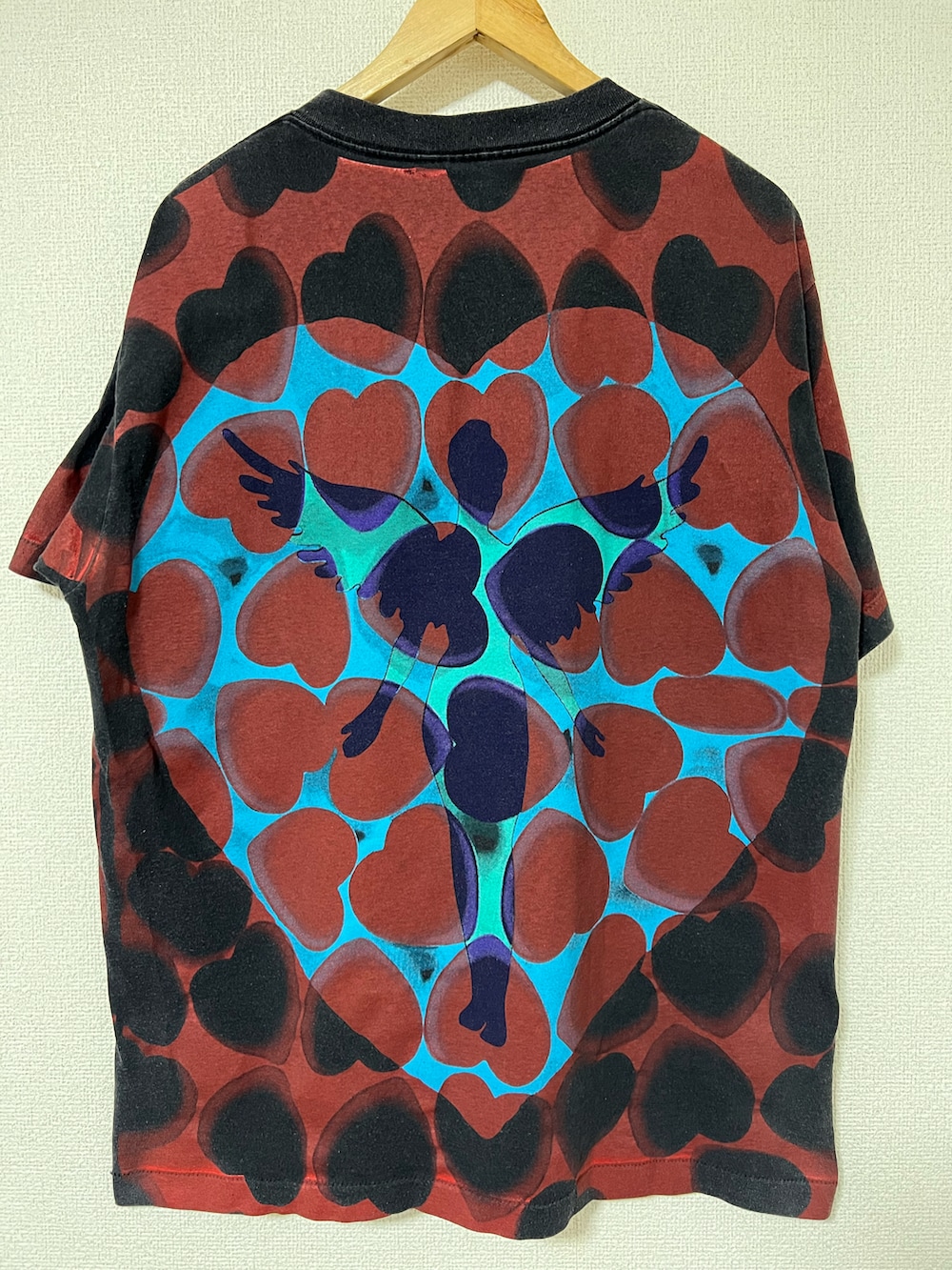 「ヴィンテージ、バンドT、NIRVANA、90s」|「VINTAGEの*Sublime* 90s NIRVANA Heart Shaped Box Tee (giant by Teejays | ©1993 | 袖裾シングル)(Tシャツ/カットソー、ブラック系)」を使った、Rさん(メンズ・31cm)の冬コーディネートの2枚目の写真