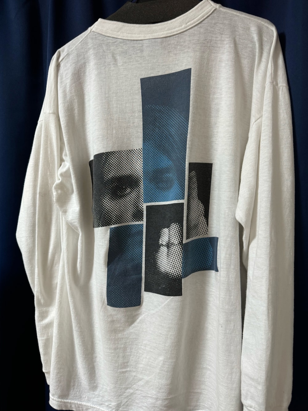 「ヴィンテージ、バンドT、NIRVANA、90’s、ダブルニー、Kendrick Lamar、hip-hop」｜「VINTAGEのNIRVANA THE FINAL TOUR PARIS 1994 (SIERRA STANDARD tag | ©︎LEVELCOURT LTD)（Tシャツ/カットソー、ホワイト系）」を使った、Rさん（メンズ・31cm）の夏コーディネートの2枚目の写真