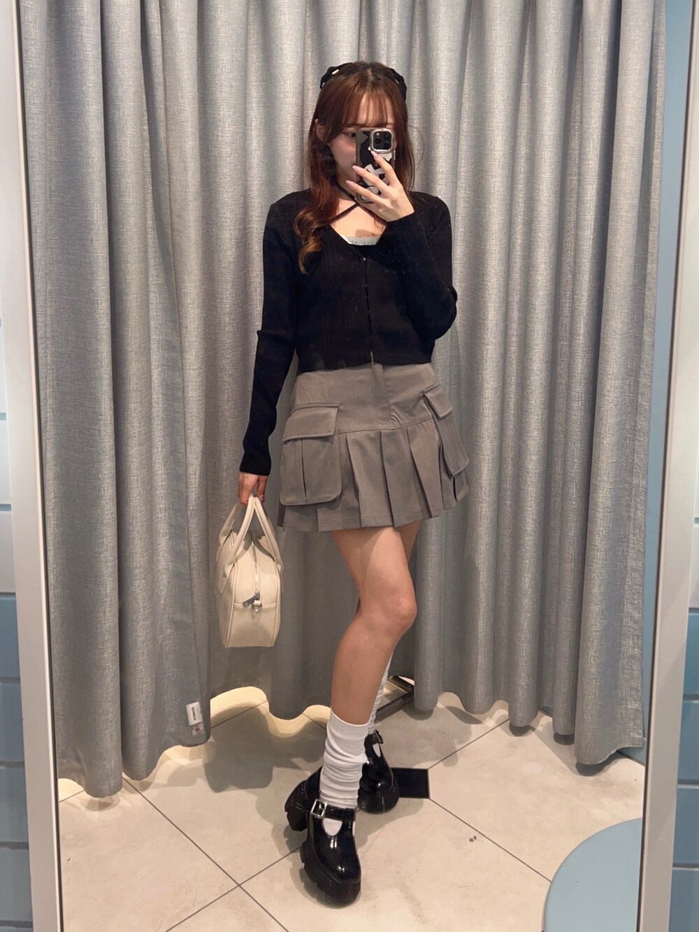 Mitsukiさんの「春色アンサンブル（OLIVE des OLIVE）」を使ったコーディネートの3枚目の写真