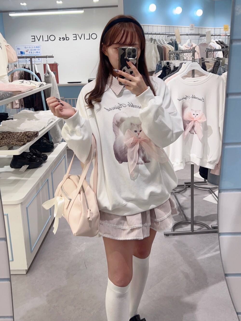 「春コーデ、春服、春カラー、春服コーデ、春服デビュー宣言、春服みてみて、ピンク、ピンクコーデ、ピンクシャツ、ガーリー、ガーリーコーデ、韓国ファッション、低身長、低身長コーデ、骨格ストレート」｜「OLIVE des OLIVEのチュニックシャツワンピ（ワンピース、ピンク系）」を使った、Mitsukiさん（レディース・153cm）の冬コーディネートの5枚目の写真