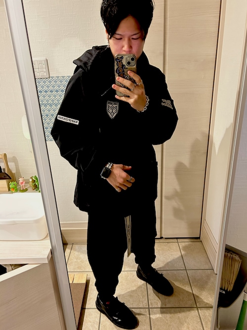 ナイロンジャケットを使った「BUMP OF CHICKEN」の人気ファッション