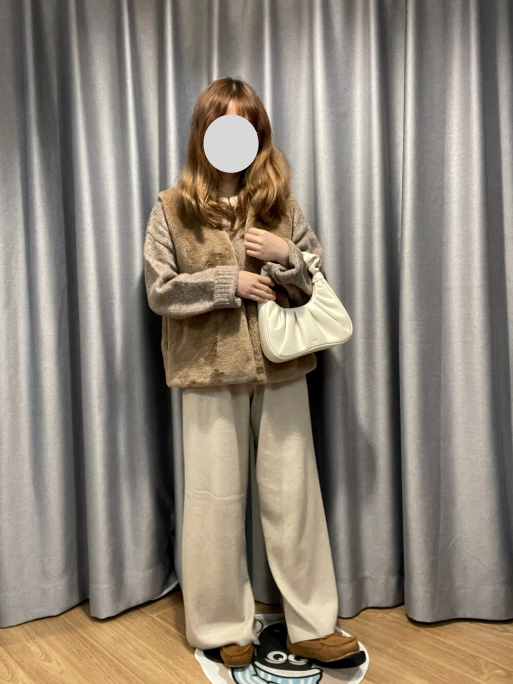 「ootd、复古、休闲、基础款、Samansa Mos2、wcloset、通勤穿搭、old navy、冬コーデ」｜「w closetのエコファーベスト（ベスト、ブラウン系）」を使った、daboox2さん（レディース・158cm）の冬コーディネートの3枚目の写真