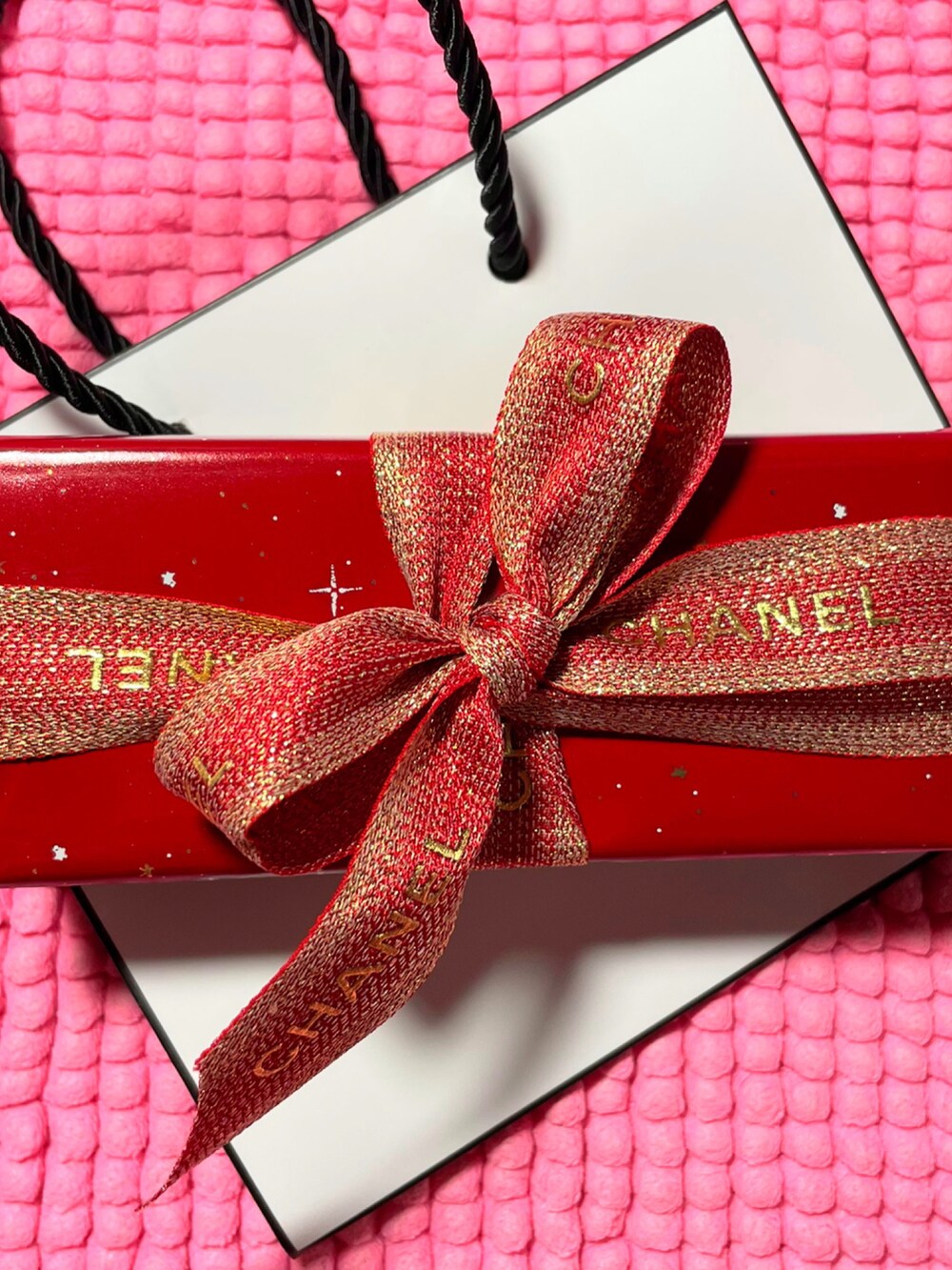 「chanel」｜「CHANELのアイテム（フレグランスミスト、ブラック系）」を使った、🇯🇵 瑛士 🇸🇬さん（メンズ・170cm）の冬コーディネートの2枚目の写真