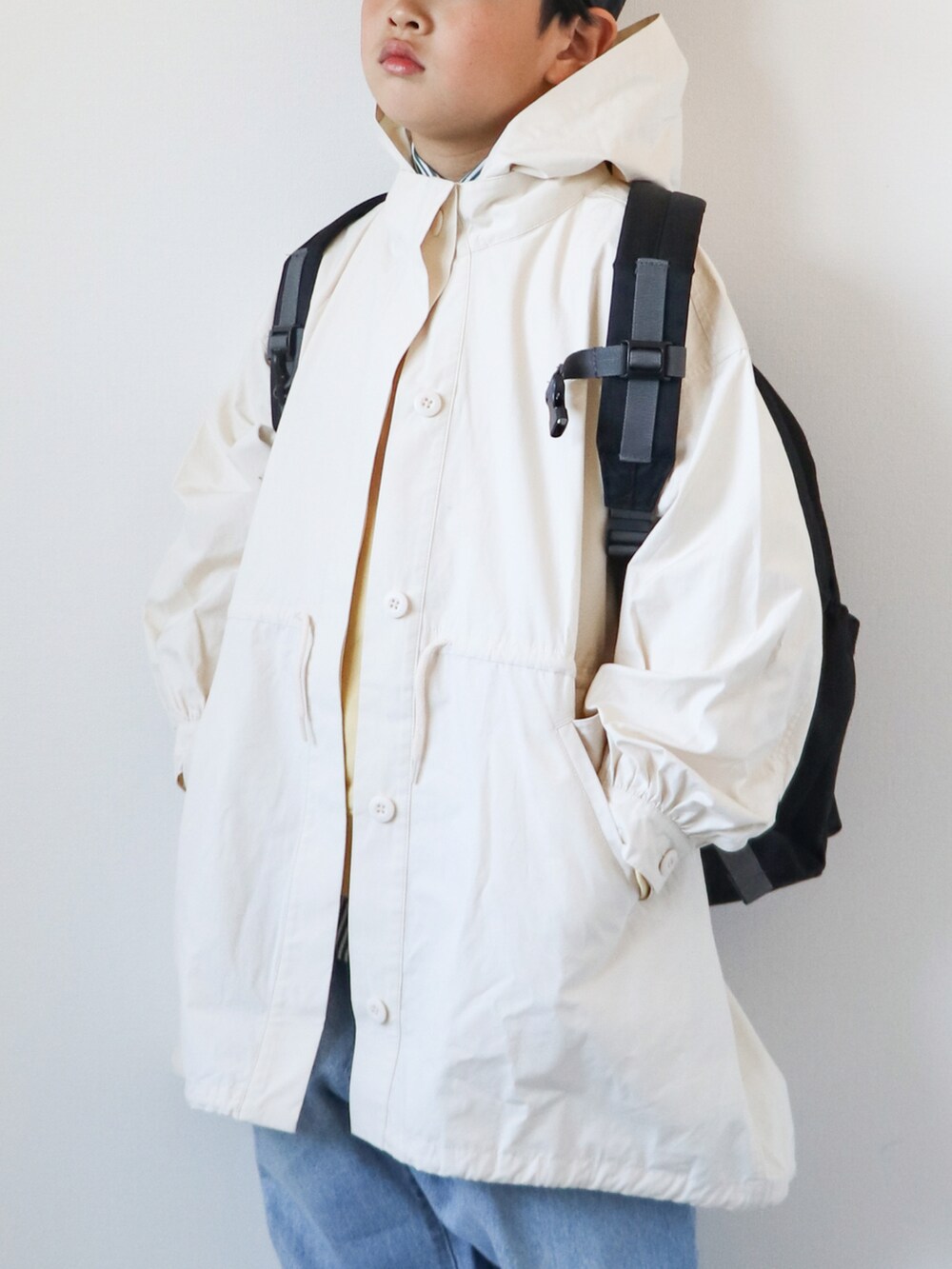 「キャップ、春コーデ、UNIQLO、古着MIX、レイヤードスタイル、ストライプシャツ、デニム、ニューバランス、ほめられ本命コーデ、シンプルコーデ、淡色コーデ、黒リュック、カジュアルコーデ、春色、6歳」|「NEW ERAのWEGO/NEWERA Cooperstown(キャップ、ブルー系)」を使った、KISA / SANAさん(キッズ・129cm)の冬コーディネートの5枚目の写真