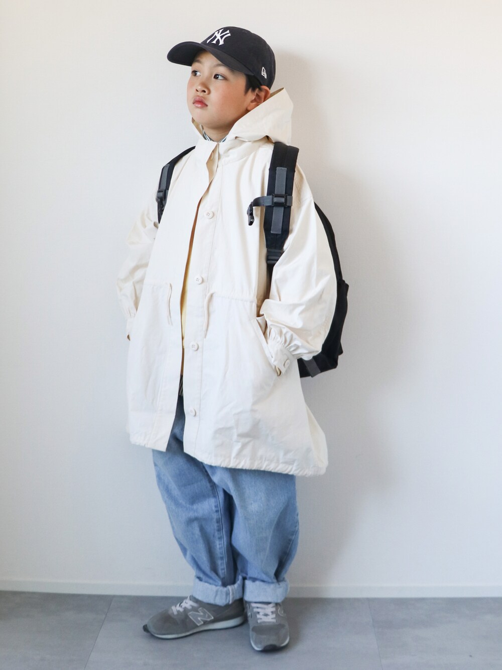 「キャップ、春コーデ、UNIQLO、古着MIX、レイヤードスタイル、ストライプシャツ、デニム、ニューバランス、ほめられ本命コーデ、シンプルコーデ、淡色コーデ、黒リュック、カジュアルコーデ、春色、6歳」|「NEW ERAのWEGO/NEWERA Cooperstown(キャップ、ブルー系)」を使った、KISA / SANAさん(キッズ・129cm)の冬コーディネートの2枚目の写真