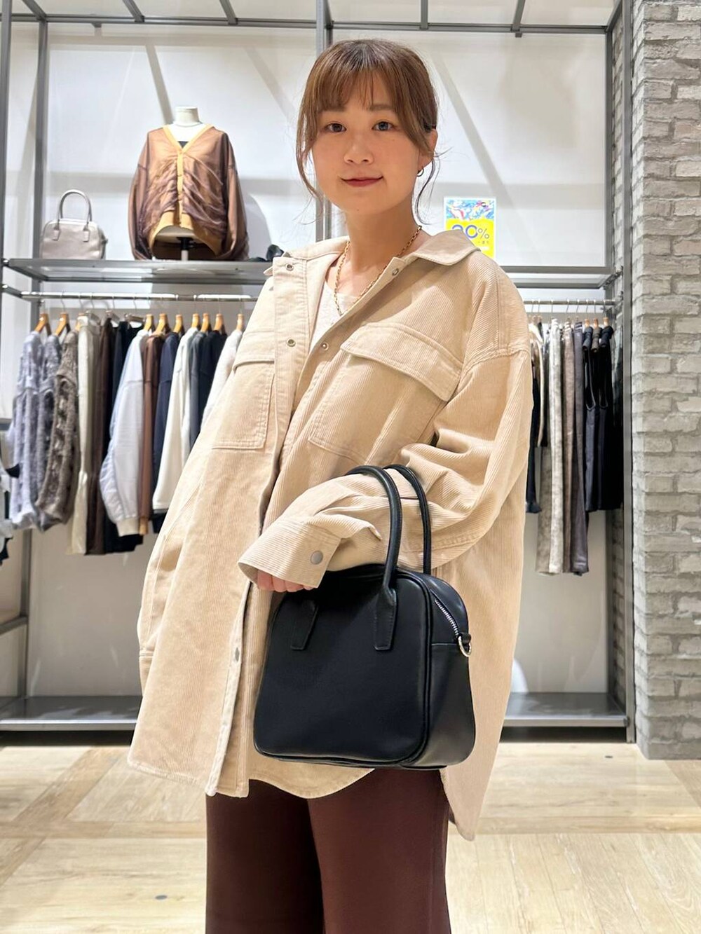 レディースの秋コーディネートの5枚目の写真