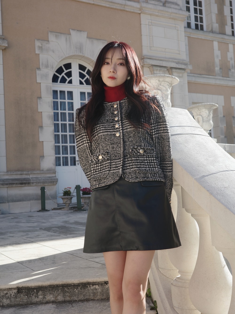 その他のノーカラージャケットを着用したレディースの春コーディネートの2枚目の写真