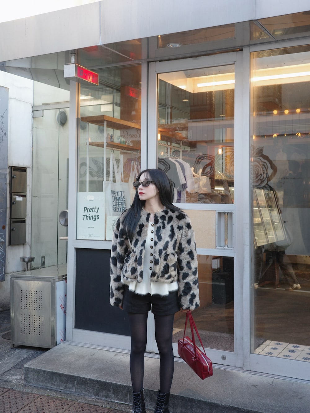 その他のその他アウターを着用したレディースの春コーディネートの2枚目の写真