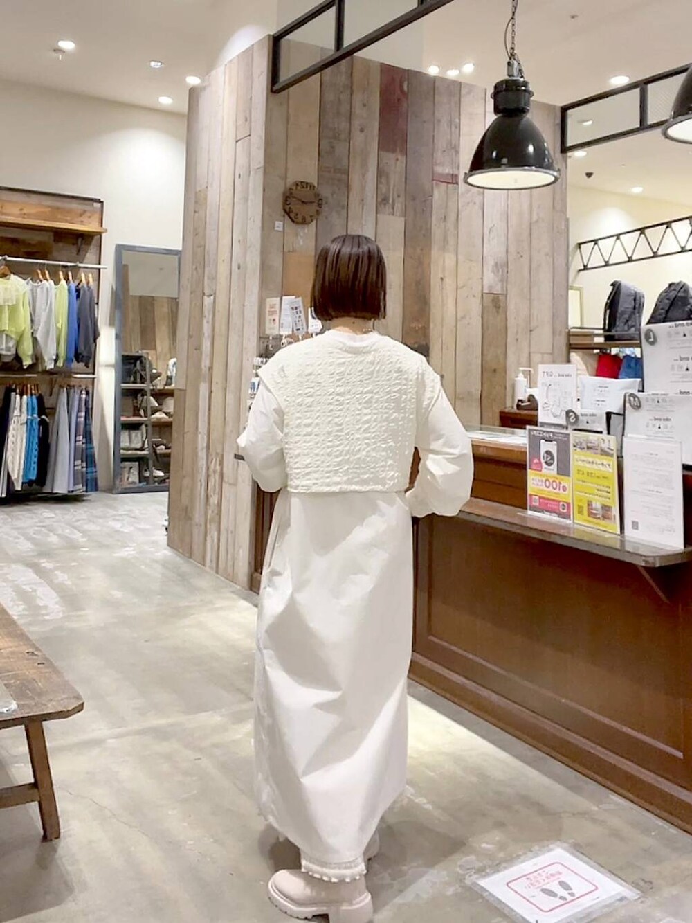 「着痩せ・細見え、体型カバー、ナチュラル、ママコーデ、冬コーデ、カジュアル、niko and ...、春コーデ、ワントーン、モテ、女子会、女子ウケ、フェミニン、スカート、ワンピース」｜「niko and...のオリジナル厚底ゴアブーツ（ブーツ、ベージュ系）」を使った、みきてぃ24さん（骨格ウェーブ・レディース・158cm）の冬コーディネートの4枚目の写真