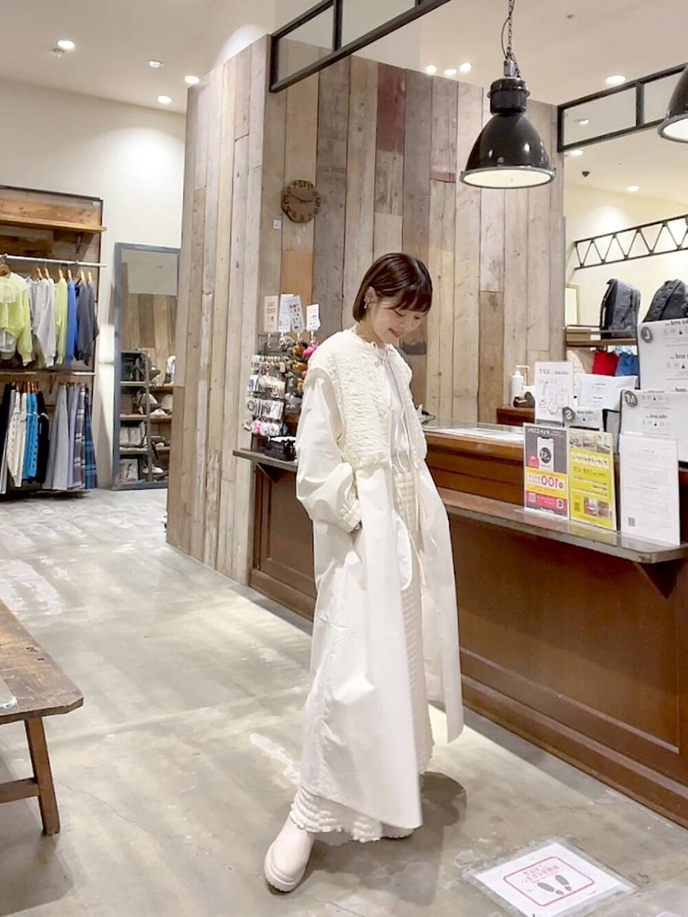 「着痩せ・細見え、体型カバー、ナチュラル、ママコーデ、冬コーデ、カジュアル、niko and ...、春コーデ、ワントーン、モテ、女子会、女子ウケ、フェミニン、スカート、ワンピース」｜「niko and...のオリジナル厚底ゴアブーツ（ブーツ、ベージュ系）」を使った、みきてぃ24さん（骨格ウェーブ・レディース・158cm）の冬コーディネートの3枚目の写真