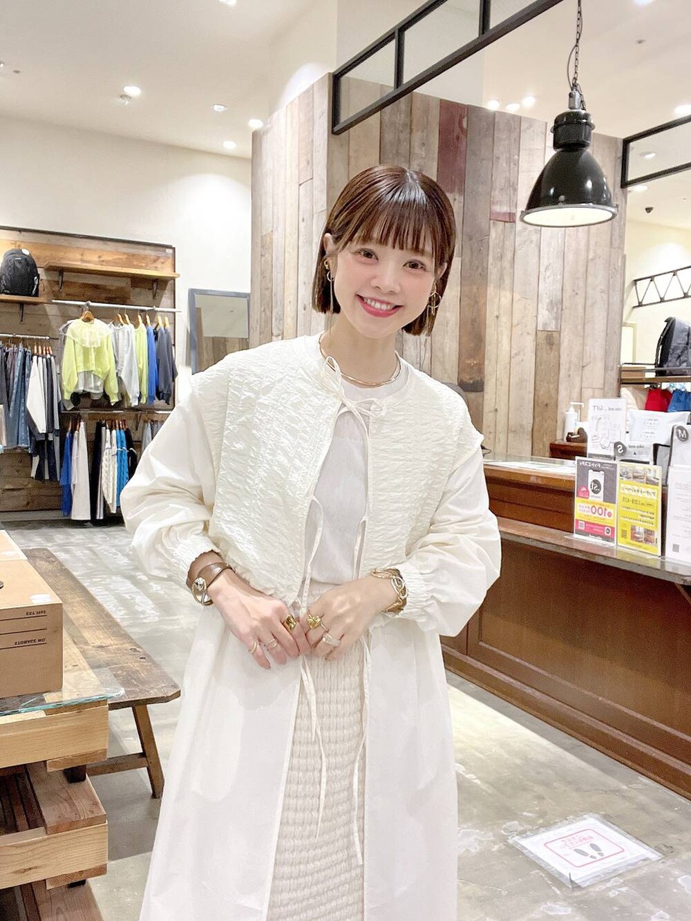 「着痩せ・細見え、体型カバー、ナチュラル、ママコーデ、冬コーデ、カジュアル、niko and ...、春コーデ、ワントーン、モテ、女子会、女子ウケ、フェミニン、スカート、ワンピース」｜「niko and...のオリジナル厚底ゴアブーツ（ブーツ、ベージュ系）」を使った、みきてぃ24さん（骨格ウェーブ・レディース・158cm）の冬コーディネートの2枚目の写真