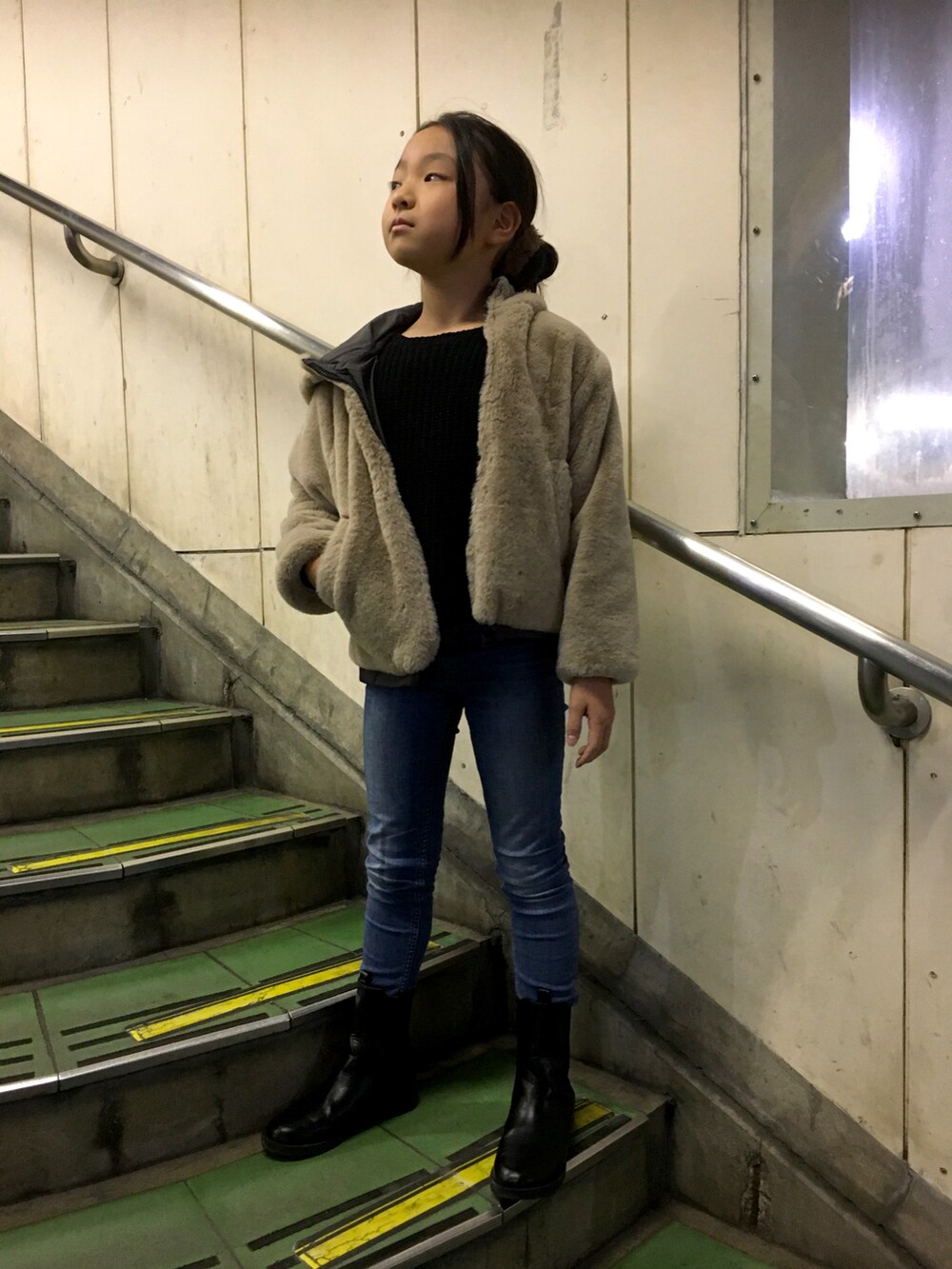 「キッズファッション、秋冬コーデ、ブーツ、やきにくー！」｜「ZARA KIDSのアイテム（ブーツ、ブラック系）」を使った、Tannouraさん（キッズ・130cm）の秋コーディネートの2枚目の写真