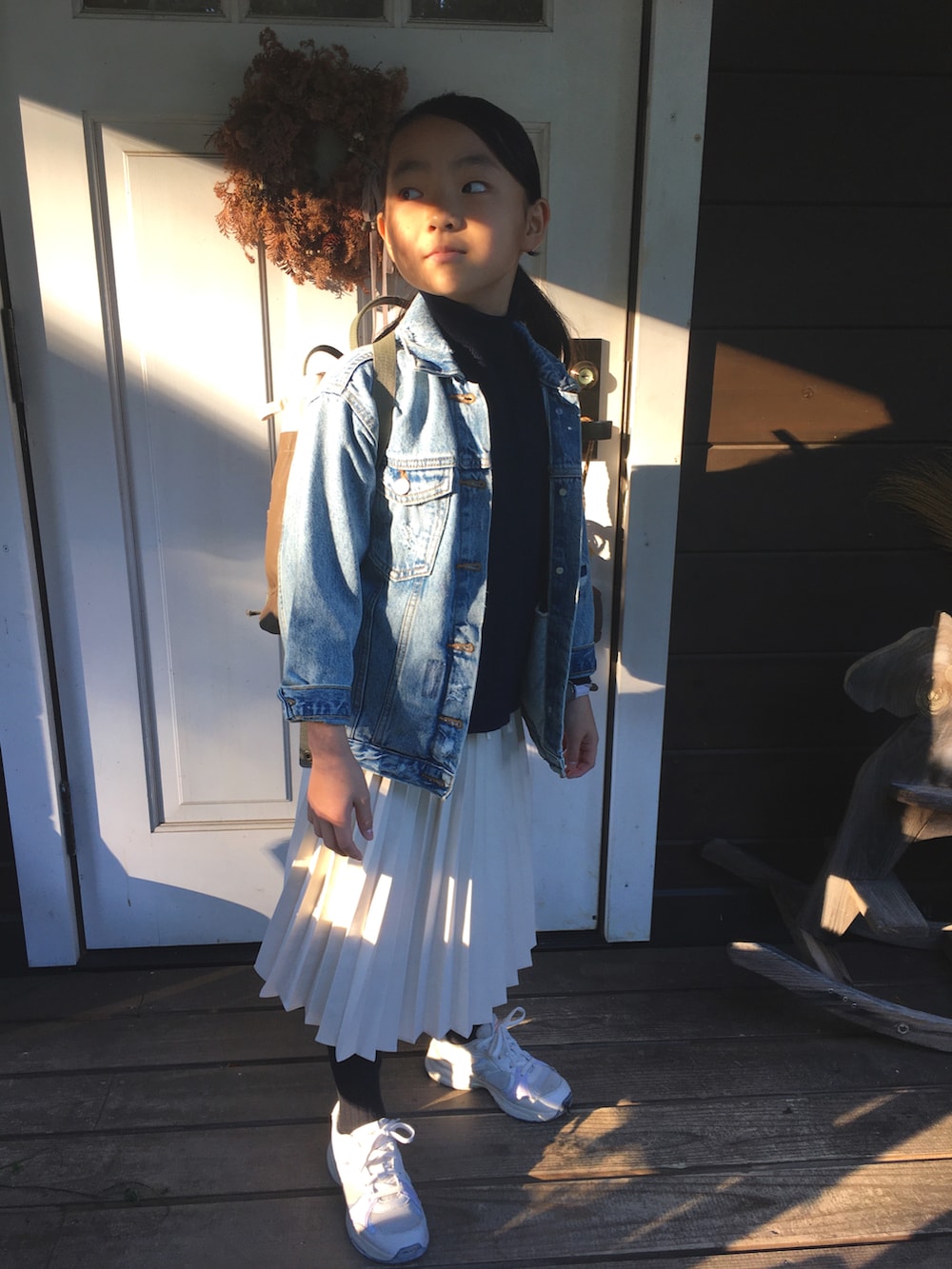 「スニーカーコーデ、カジュアルコーデ、キッズファッション、ザラKIDS」｜「ZARA KIDSのアイテム（スニーカー、その他）」を使った、Tannouraさん（キッズ・130cm）の秋コーディネートの2枚目の写真