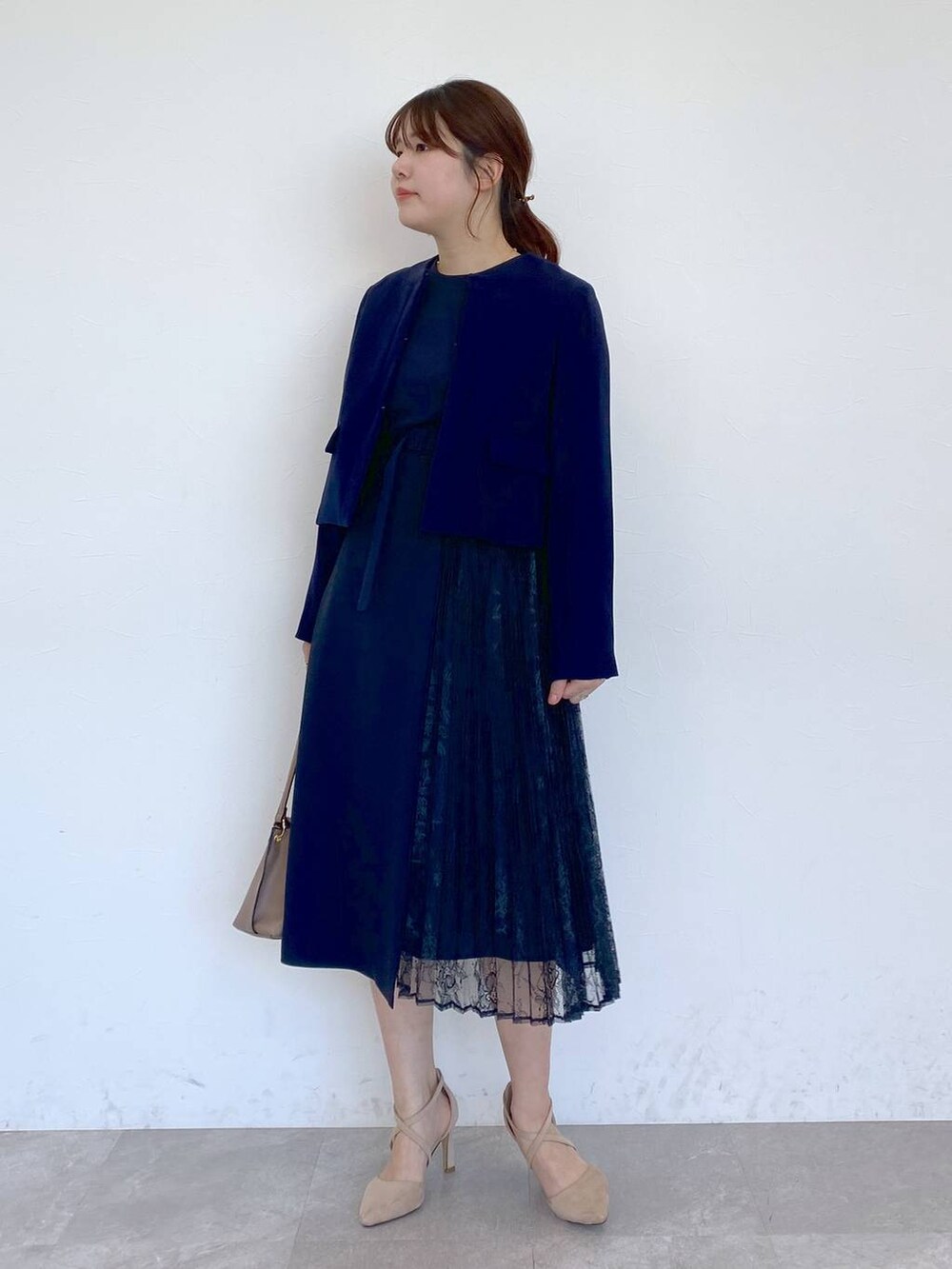 「女子ウケ、カジュアル、体型カバー、休日コーデ、Andemiu、高身長、オケージョン、きれいめ、入学式・卒業式」｜「Andemiuのメタルフラップショルダー318544（ハンドバッグ、ベージュ系）」を使った、andemiu_mayaさん（レディース・165cm）の冬コーディネートの3枚目の写真
