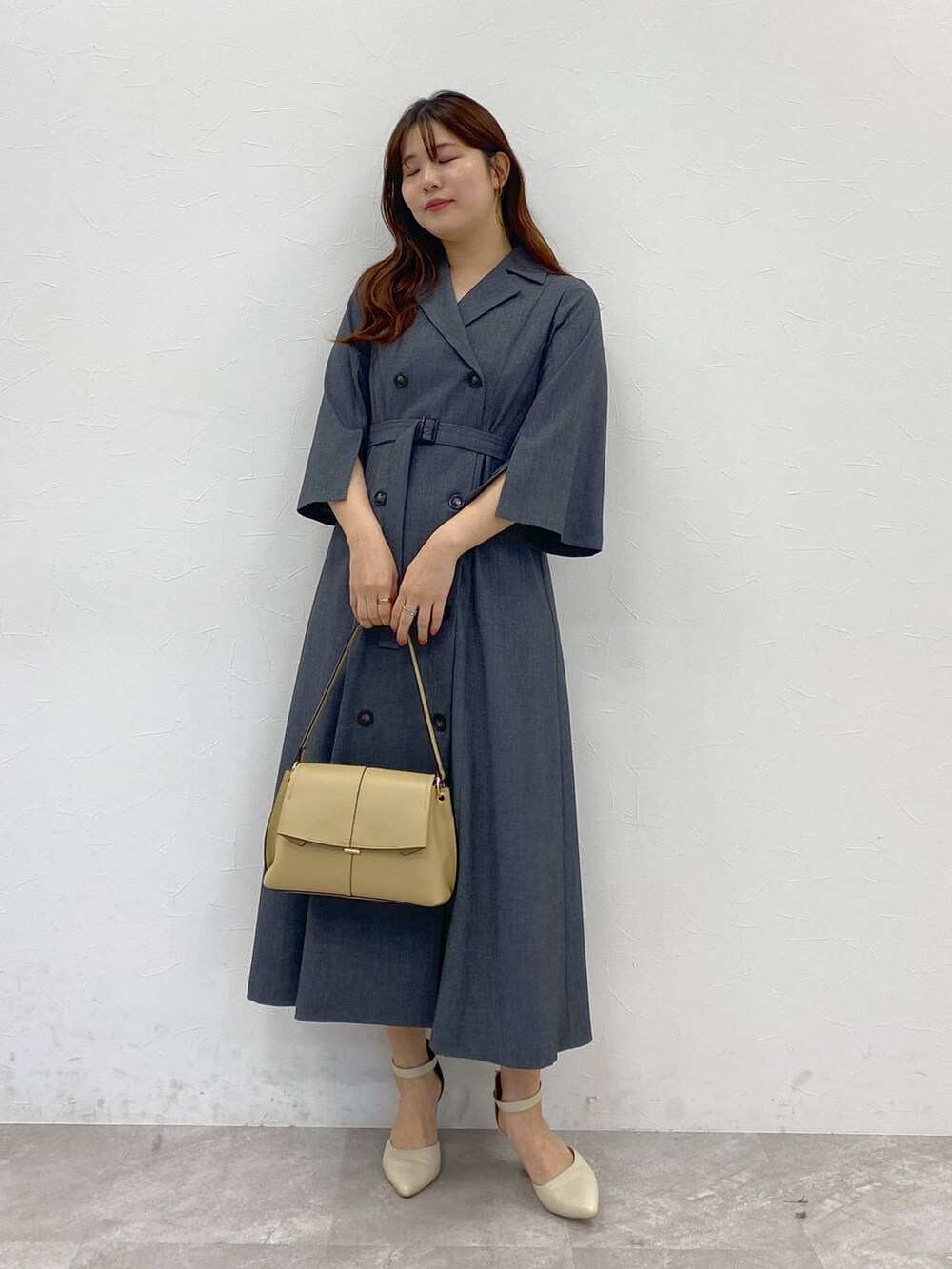 「女子ウケ、カジュアル、体型カバー、休日コーデ、高身長、Andemiu」｜「Andemiuのセパレートヒールパンプス290966（パンプス、ホワイト系）」を使った、andemiu_mayaさん（レディース・165cm）の冬コーディネートの2枚目の写真