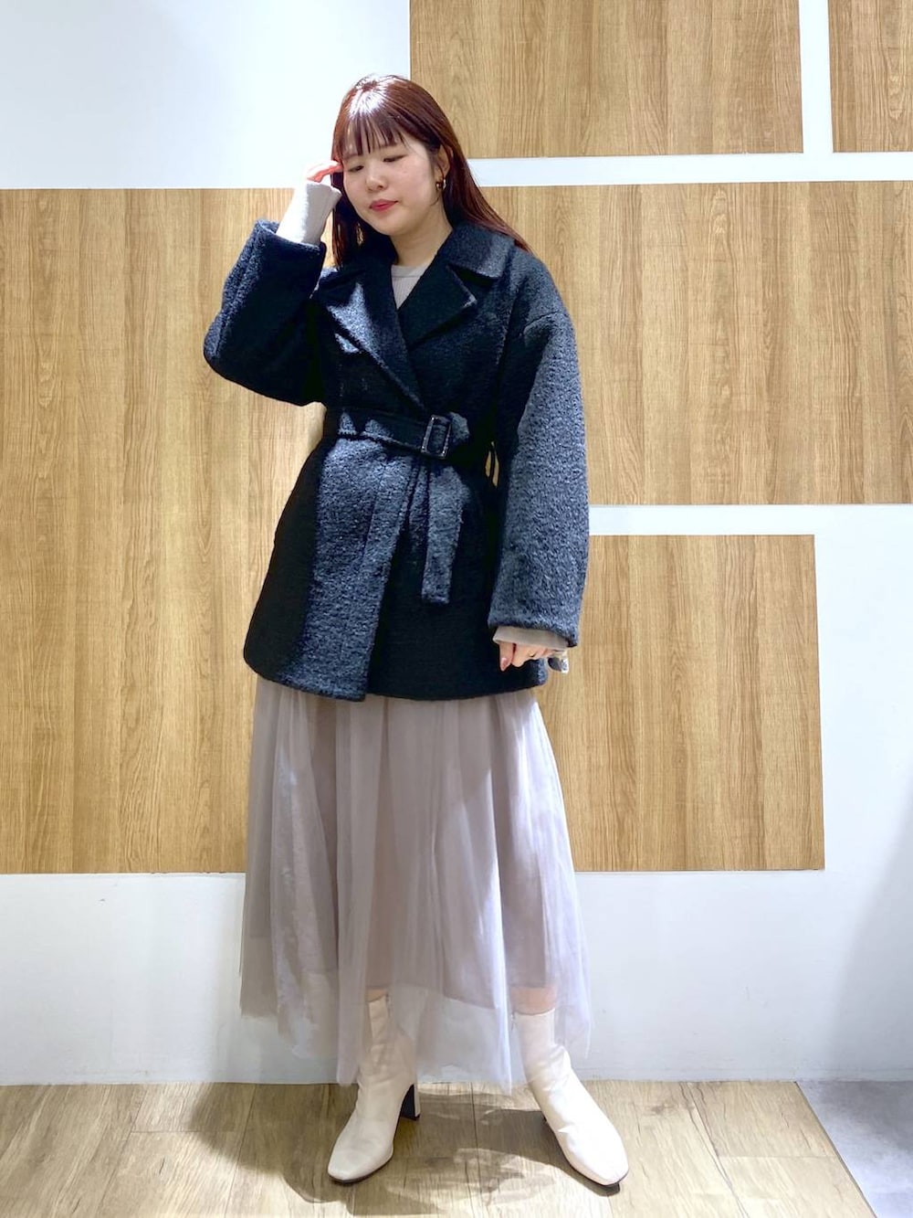 「高身長、Andemiu、女子ウケ、カジュアル、体型カバー、休日コーデ、コート」｜「Andemiuのブークレベルトハーフコート125002（ピーコート、ブラック系）」を使った、andemiu_mayaさん（レディース・165cm）の秋コーディネートの2枚目の写真