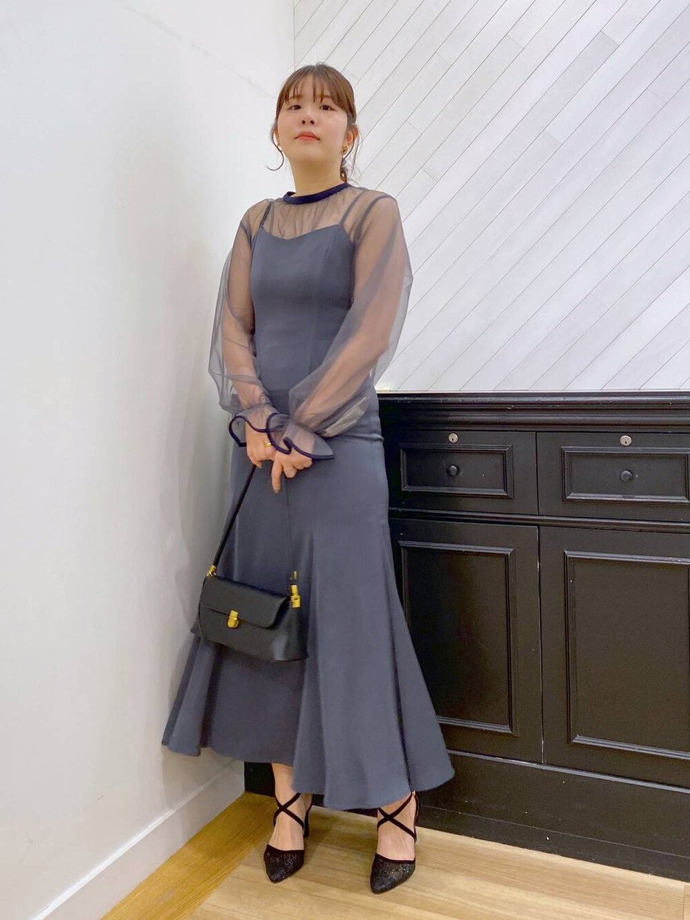 「おでかけ、女子ウケ、カジュアル、体型カバー、休日コーデ、高身長、Andemiu、オケージョン、きれいめ」｜「Andemiuのワンハンドルバッグ 103780（ショルダーバッグ、ブラック系）」を使った、andemiu_mayaさん（レディース・165cm）の冬コーディネートの2枚目の写真