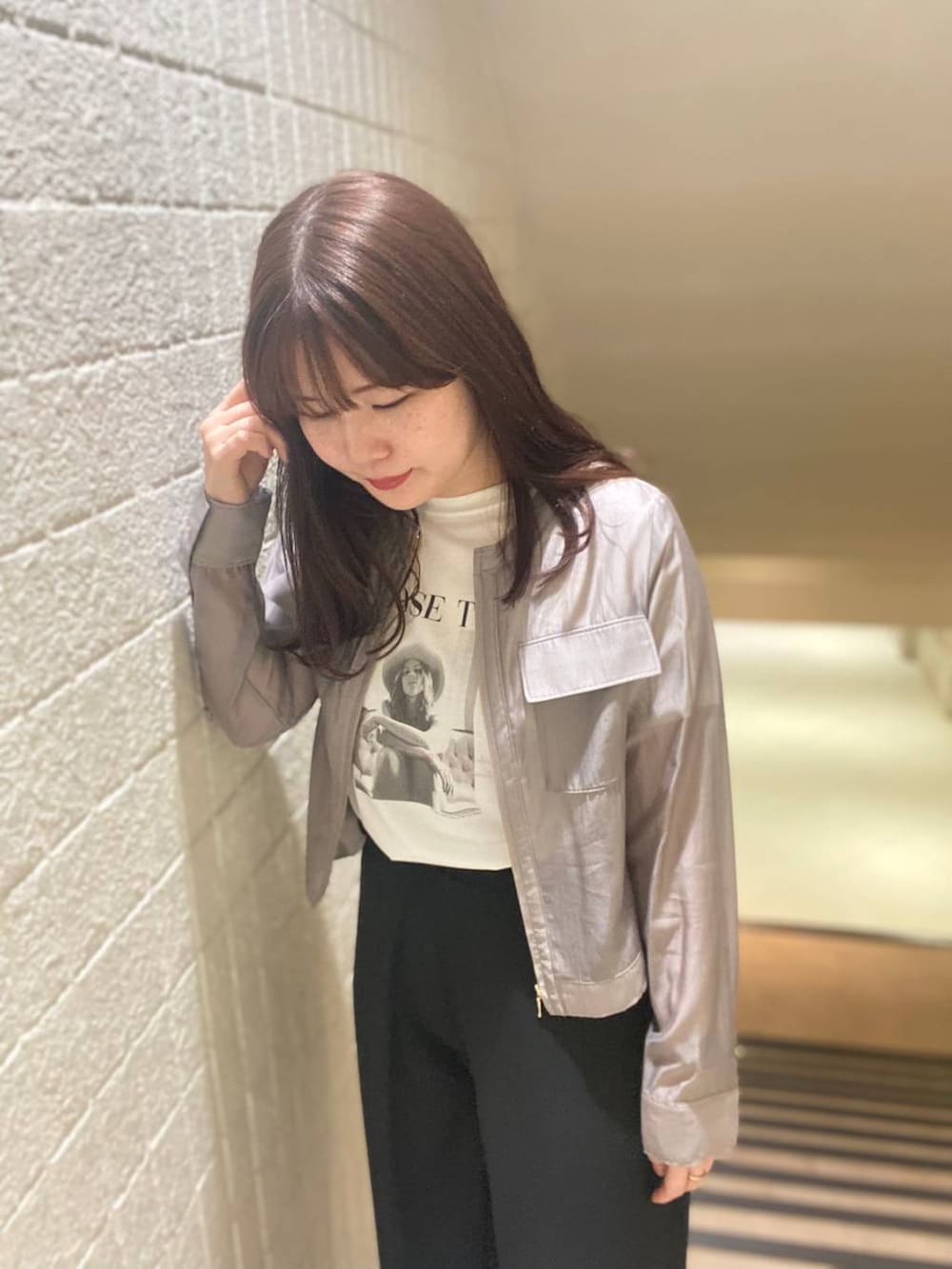 「女子ウケ、カジュアル、体型カバー、休日コーデ、高身長、Andemiu」｜「AndemiuのアソートフォトTシャツ450893（Tシャツ/カットソー、ホワイト系）」を使った、andemiu_mayaさん（レディース・165cm）の春コーディネートの3枚目の写真