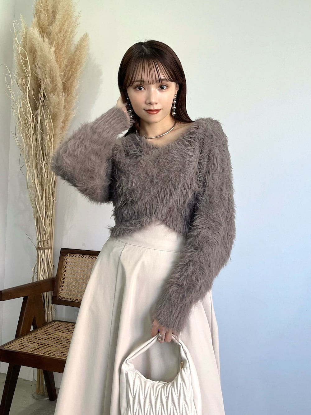 「冬コーデ、ロングスカート、お出かけコーデ、休日スタイル、コート、デートコーデ、プチプラ、ニット、冬アウター、キレイめ、大人かわいい、スカート、デート、キレイめコーデ、春色」｜「LVEU.の【ORIGINAL】Wool trench coat / ウールトレンチコート（チェスターコート、ブラウン系）」を使った、Harukaさん（レディース・158cm）の冬コーディネートの5枚目の写真