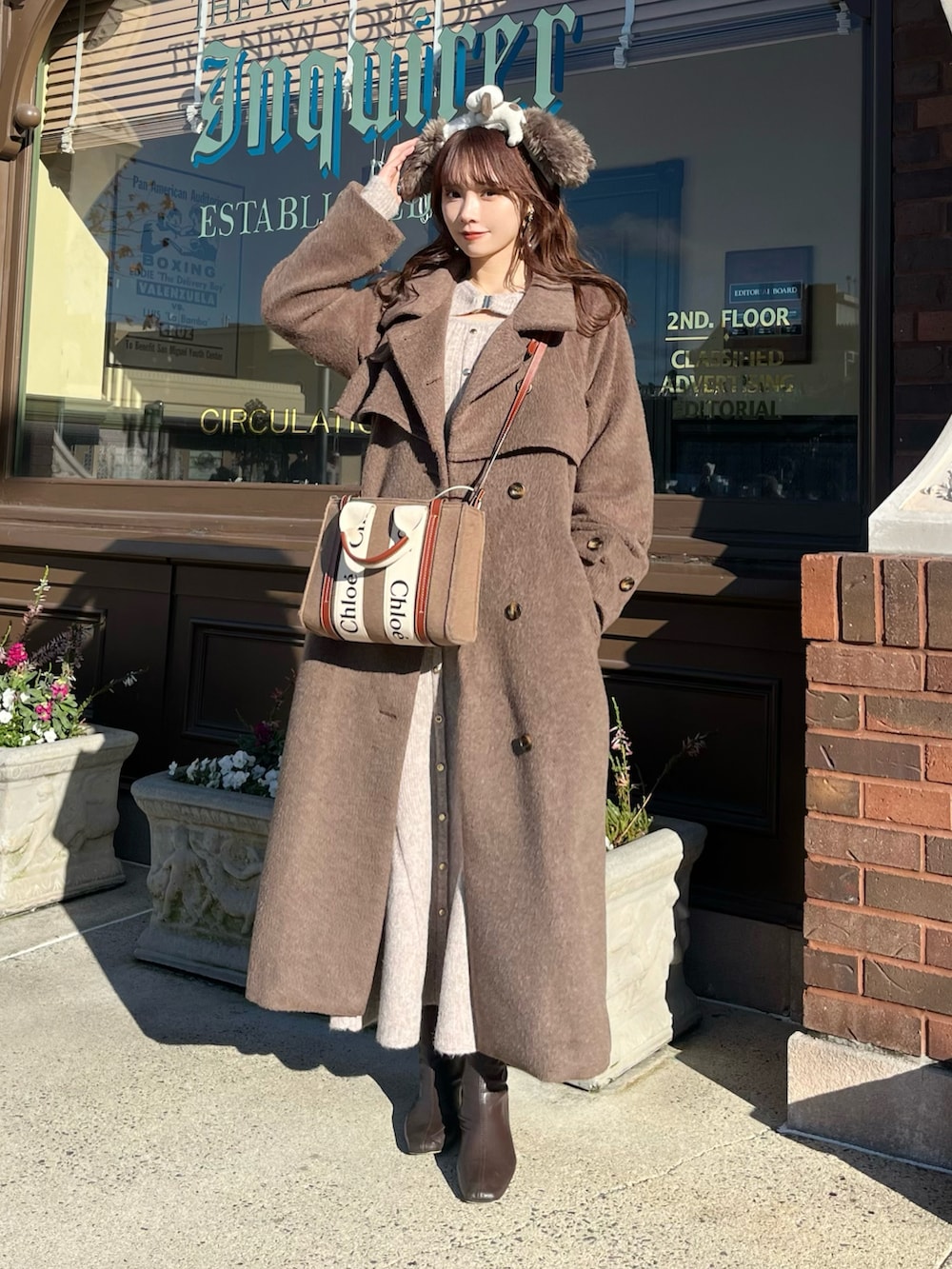 「今日のコスメと服、冬コーデ、ワンピース、ロングワンピース、ニットワンピース、ロングコート、冬アウター、ユニバ、テーマパーク、USJ、ニット、デートスタイル（WOMEN）、冬服、お出かけコーデ、大人女子」｜「Hollisのアイテム（ジャケット/アウター、ブラウン系）」を使った、Harukaさん（レディース・158cm）の冬コーディネートの3枚目の写真