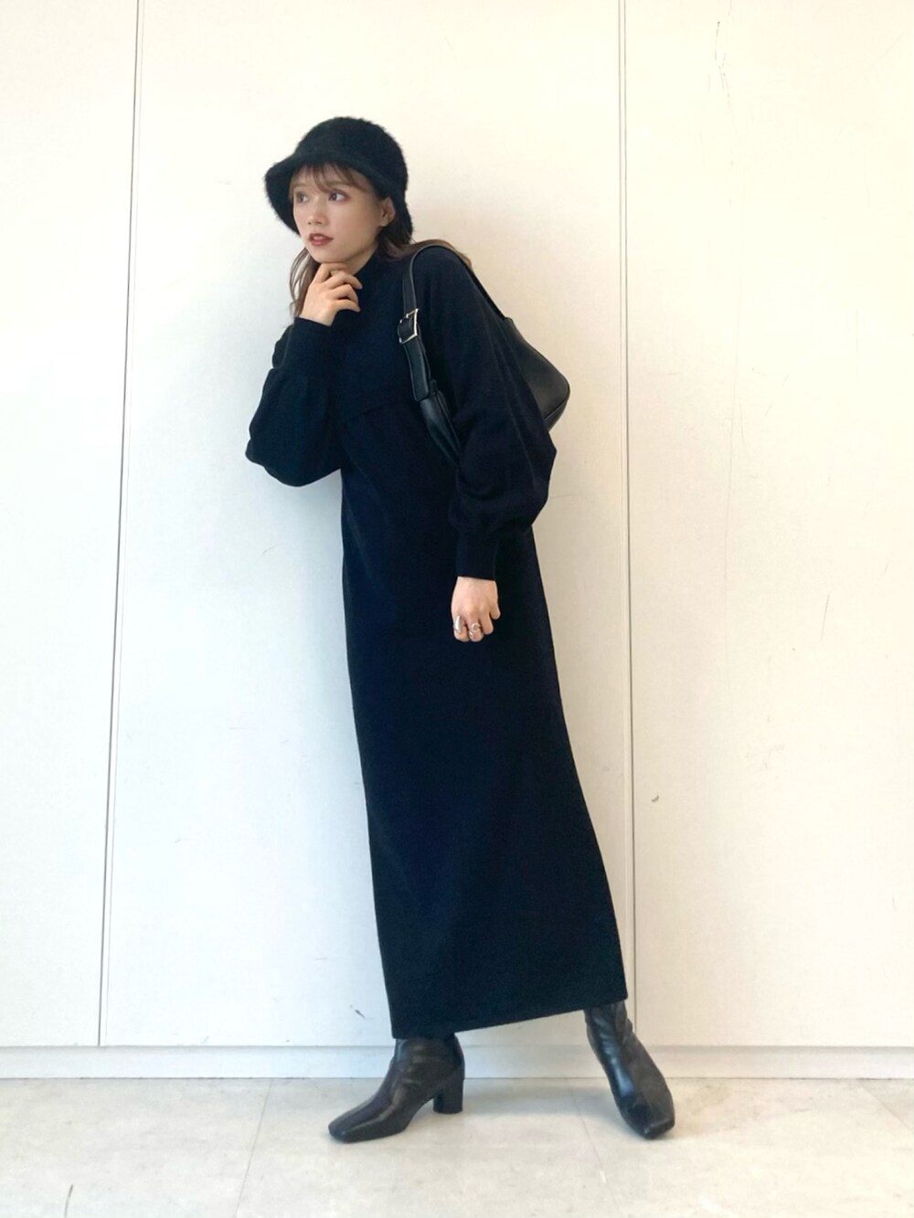 Harukaさんの「・souvenirvelle ショートストレッチブーツ＊＊（Green　Parks）」を使ったコーディネートの3枚目の写真