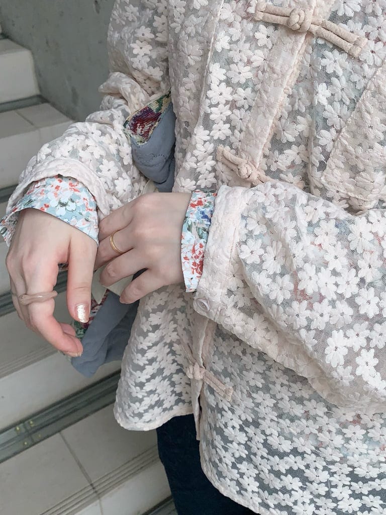 「merryjenny」｜「merry jennyのblossam エアリーカンフーシャツ（シャツ/ブラウス、ピンク系）」を使った、sumomoさん（レディース・156cm）の秋コーディネートの4枚目の写真