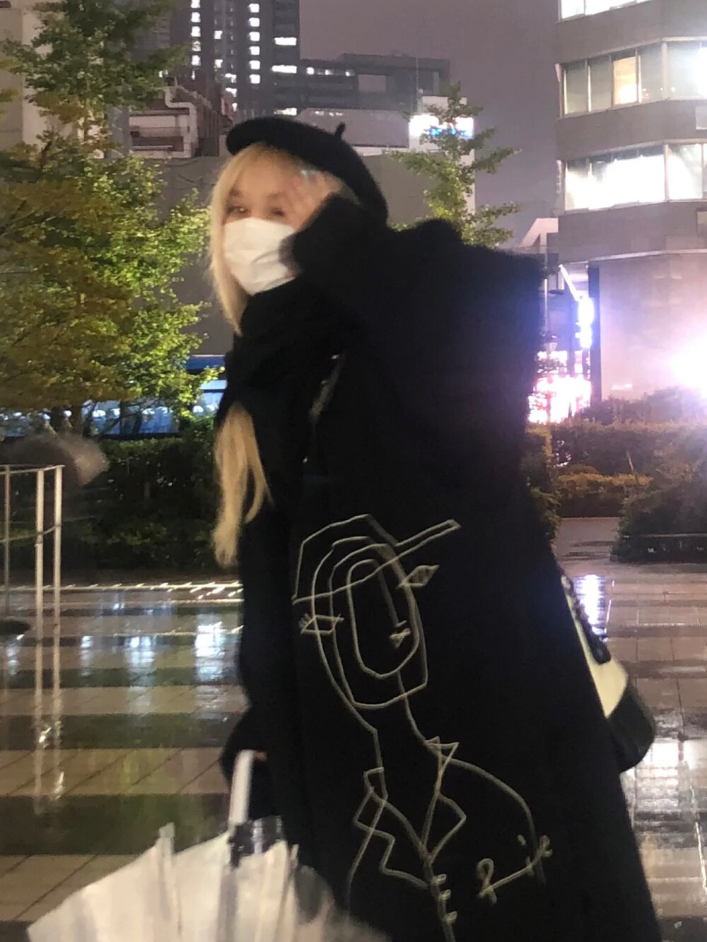 「Yohji Yamamoto POUR HOMMEのアイテム（その他アウター、ブラック系）」を使った、ruoweisさん（レディース・168cm）の秋コーディネートの2枚目の写真