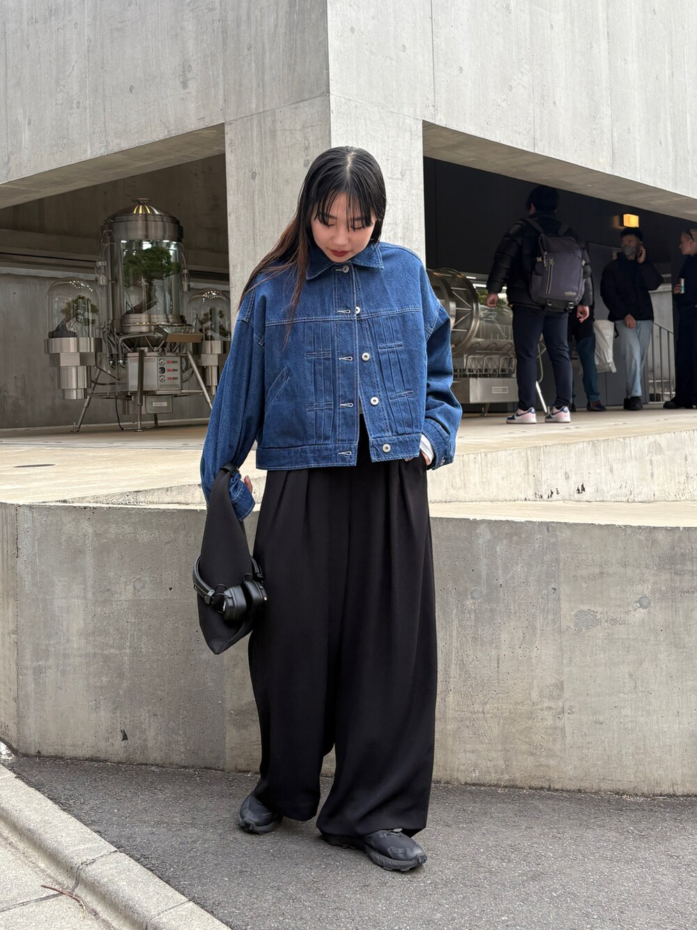 「Jena espace merveilleuxのデニムタックジャケット（デニムジャケット、ブルー系）」を使った、amuamuse7さん（レディース・160cm）の冬コーディネートの2枚目の写真