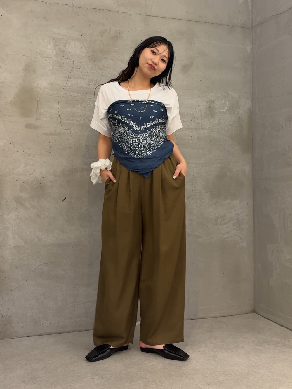 「Jena espace merveilleuxの【大好評につき再入荷】【サラサラ素材で涼しく着れる】ビッグ変形Tシャツ（Tシャツ/カットソー、ホワイト系）」を使った、amuamuse7さん（レディース・160cm）の春コーディネートの2枚目の写真