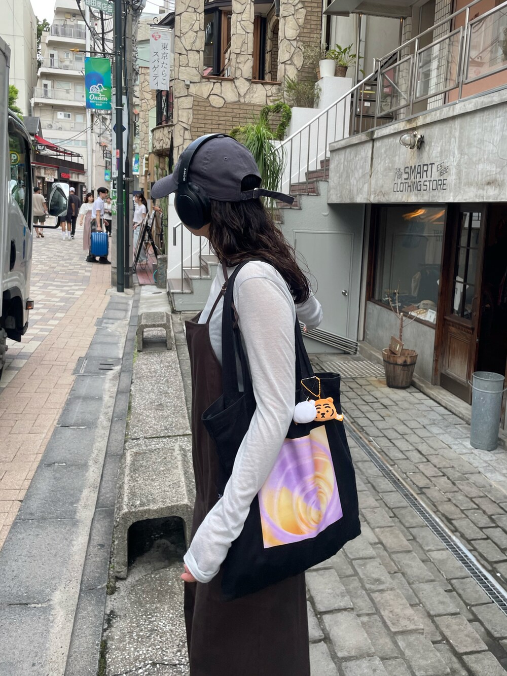 「Jena espace merveilleuxのアイテム（オールインワン・サロペット、ブラック系）」を使った、amuamuse7さん（レディース・159cm）の秋コーディネートの2枚目の写真