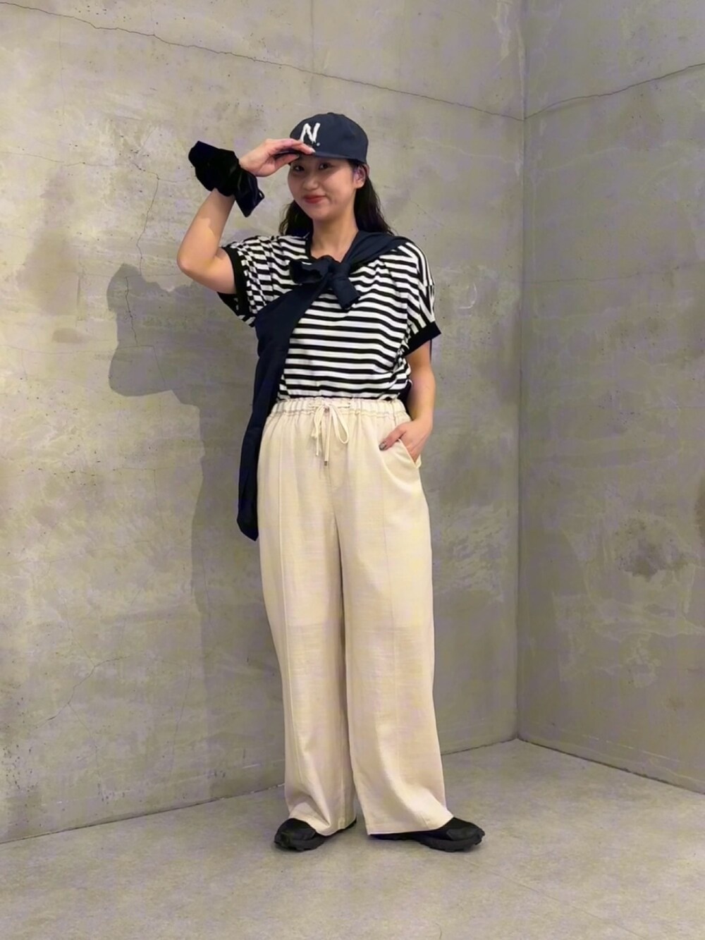 「Jena espace merveilleuxの袖ボリュームリネンシャツ（シャツ/ブラウス、ブルー系）」を使った、amuamuse7さん（レディース・160cm）の春コーディネートの2枚目の写真