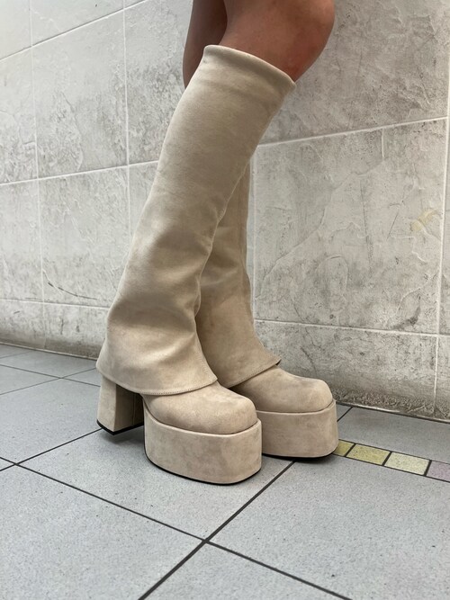 Maison Margiela スカート  16-3-34 531 Maison Margiela スカート 16-3-34 531（2024.10.08 UP｜エモダ