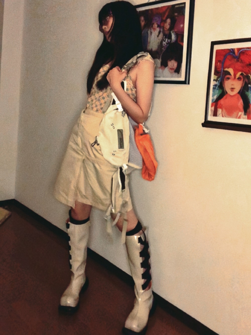 「おしゃれさんと繋がりたい、ワントーンコーデ、近未来、y2k、Walter Van Beirendonck、grape、眼鏡、眼鏡女子、厚底ブーツ、タンクトップ、夏ファッション、アツいコーデ全部見せ、原宿、原宿コーデ、ガチャガチャ」｜「BURBERRYのアイテム（タンクトップ、ベージュ系）」を使った、Natsukiさん（レディース・160cm）の夏コーディネートの2枚目の写真