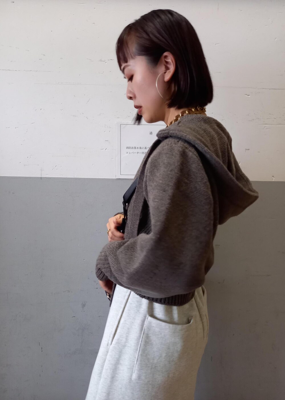 「GANNI、ガニー、ADAM ET ROPÉ、FEMME、SDGs、サステナブル、骨格ウェーブ、イエベ、カジュアル、大人カジュアル、秋、冬、秋コーデ、冬コーデ、秋ファッション」｜「ADAM ET ROPE'のストレッチミドルブーツ（ブーツ、ホワイト系）」を使った、touharaさん（レディース・158cm）の秋コーディネートの9枚目の写真