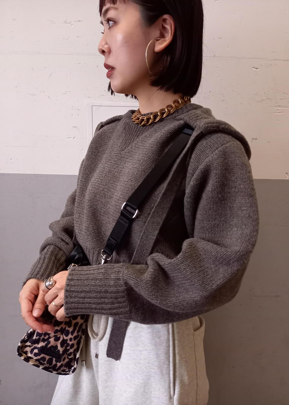 「GANNI、ガニー、ADAM ET ROPÉ、FEMME、SDGs、サステナブル、骨格ウェーブ、イエベ、カジュアル、大人カジュアル、秋、冬、秋コーデ、冬コーデ、秋ファッション」｜「ADAM ET ROPE'のストレッチミドルブーツ（ブーツ、ホワイト系）」を使った、touharaさん（レディース・158cm）の秋コーディネートの8枚目の写真