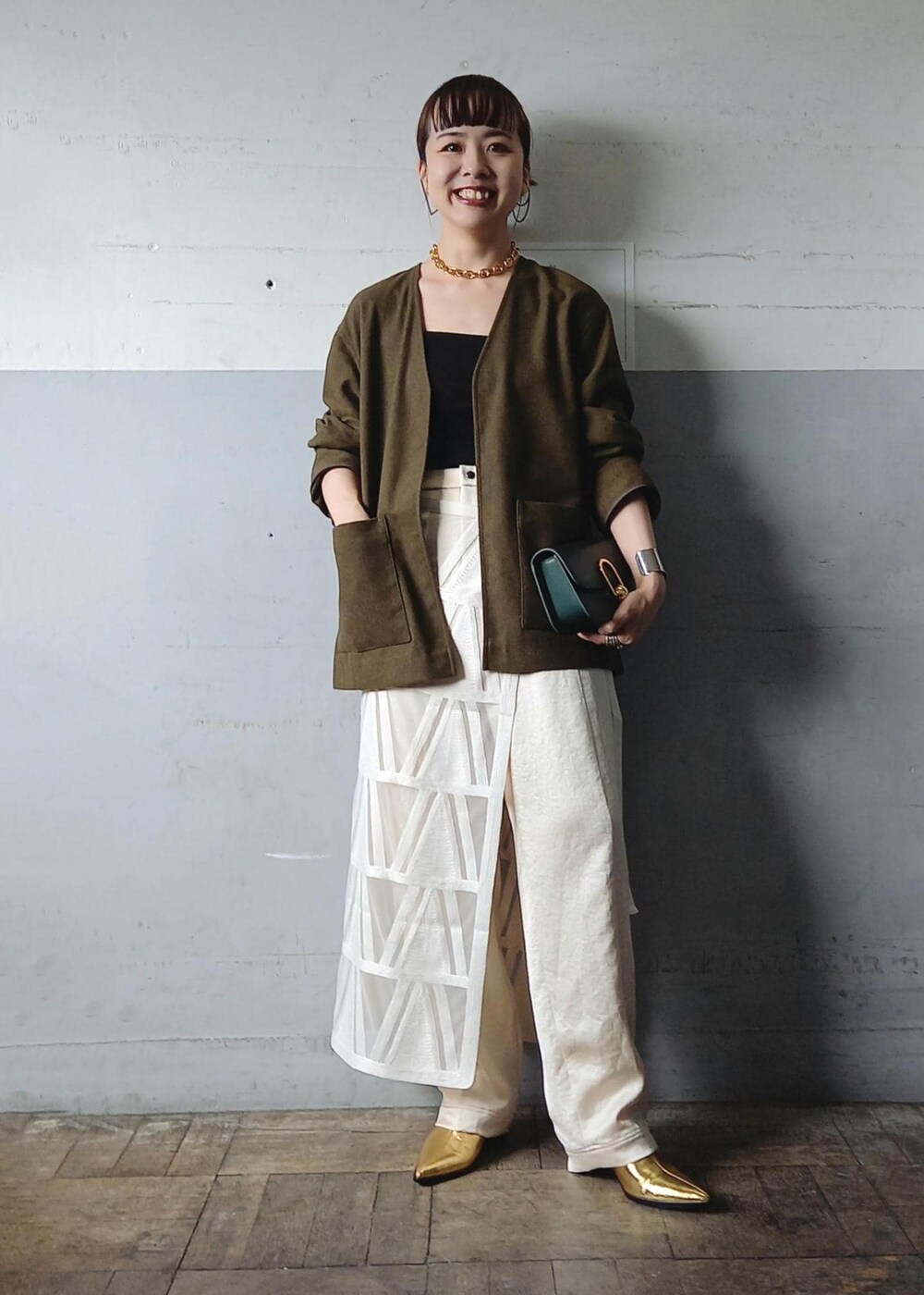 「MAESTOSO、マエストーソ、Wshoes&bag_pickup、ブラウン、長袖、ジャケット、カーキ、ポケット、ノーカラー、ミドル丈、ホワイト、ベージュ、ワイド、十分丈、ハイウエスト」|「ADAM ET ROPE'のポインテッドストレッチブーツ(ブーツ、ゴールド系)」を使った、touharaさん(レディース・158cm)の秋コーディネートの7枚目の写真