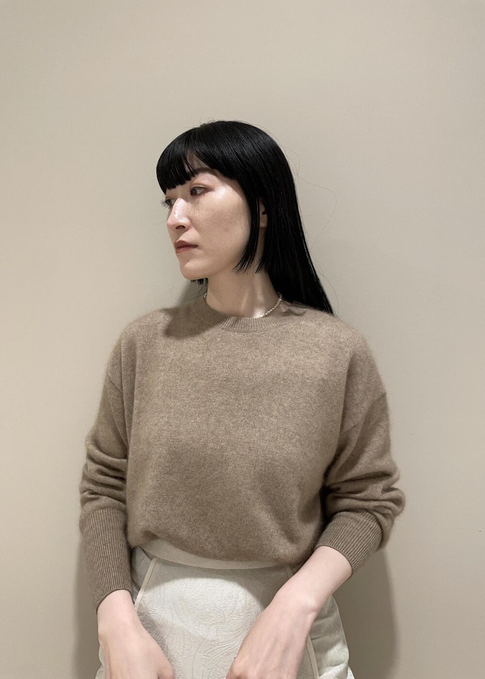 「Knit 2023、ROPÉ、MONOGRAM BAG、ニット、スカート、ブーツ、ロングブーツ、通勤、オフィスカジュアル、きれいめカジュアル、大人カジュアル、フェミニン、セレモニー、オケージョン、パーティー」｜「ROPE'の【雑誌掲載】RPフォルドロックメタルフラップショルダー（ショルダーバッグ、ブラウン系）」を使った、mm＊さん（レディース・161cm）の秋コーディネートの5枚目の写真